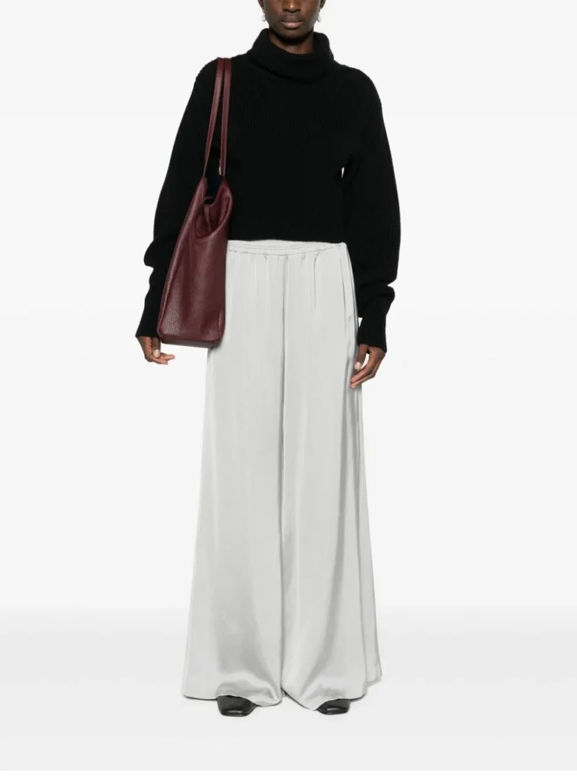 Wide-Leg Trousers With Flowing Design