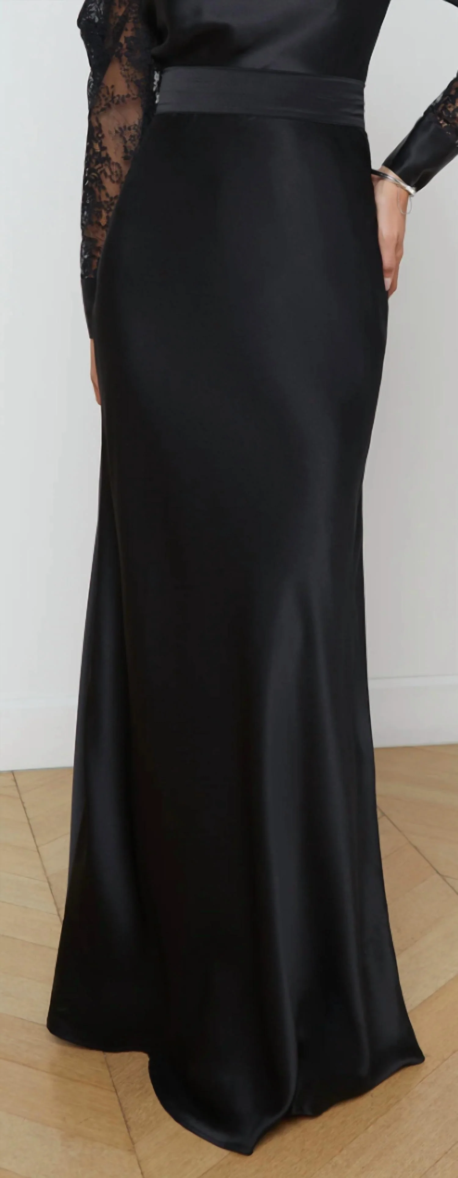 Ryker Waistband Silk Skirt In Black