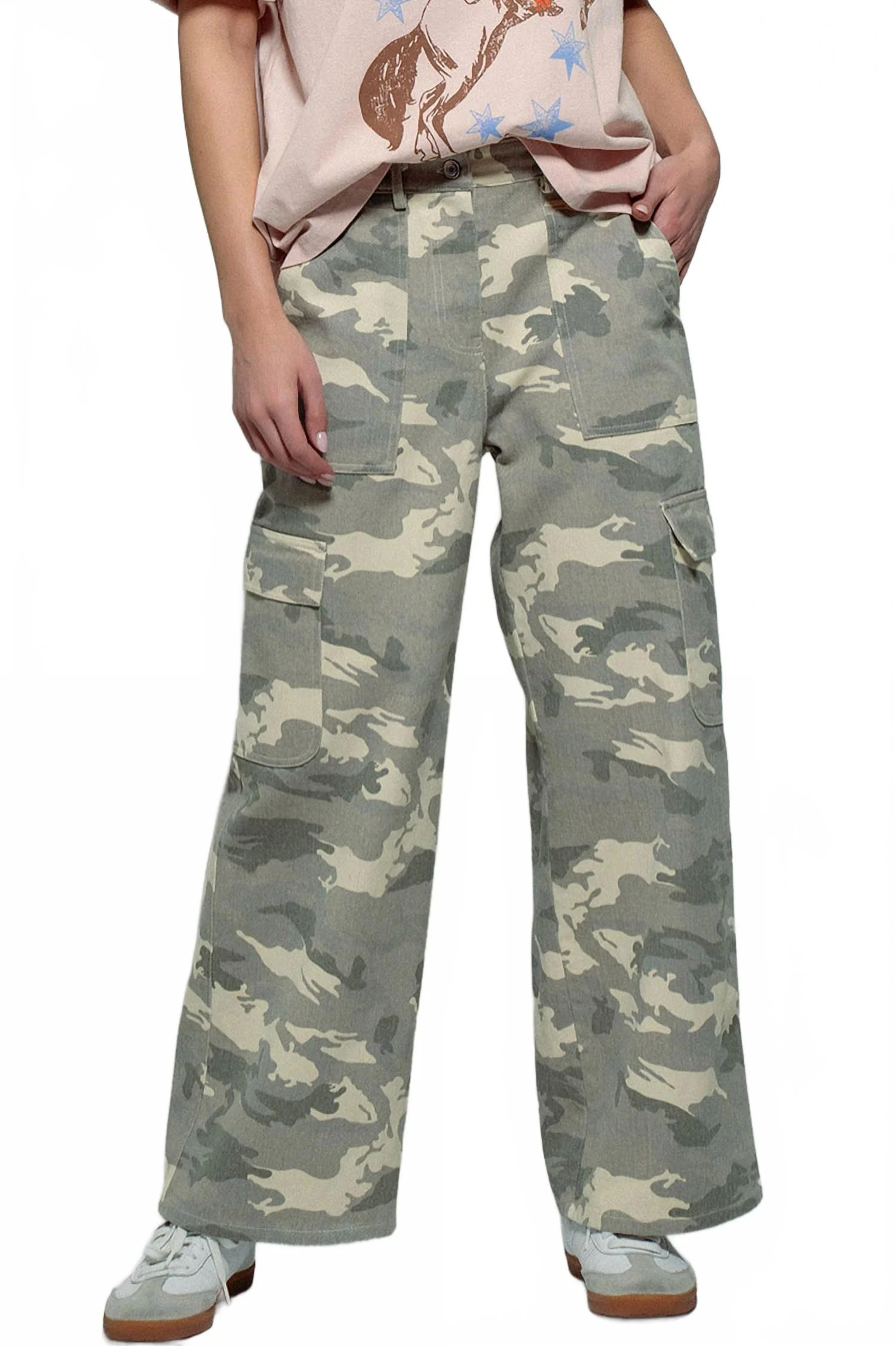 Wide Leg Cargo Pants In Camouflage