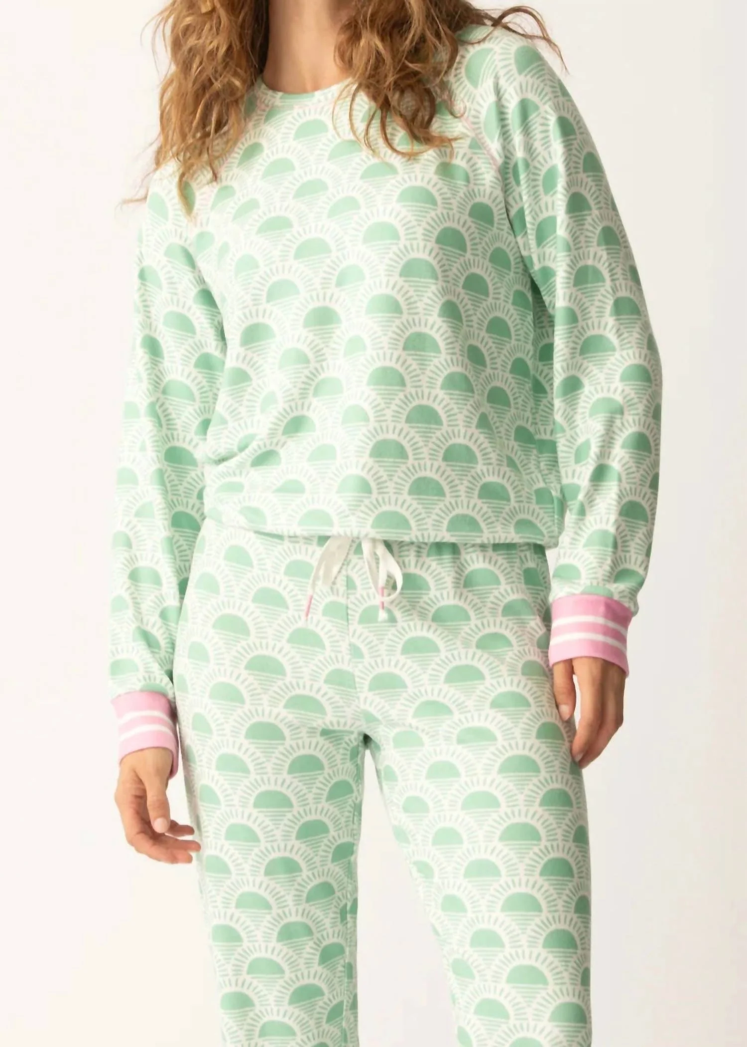 Peachy Party Courtside Long Sleeve Top In Spring Green