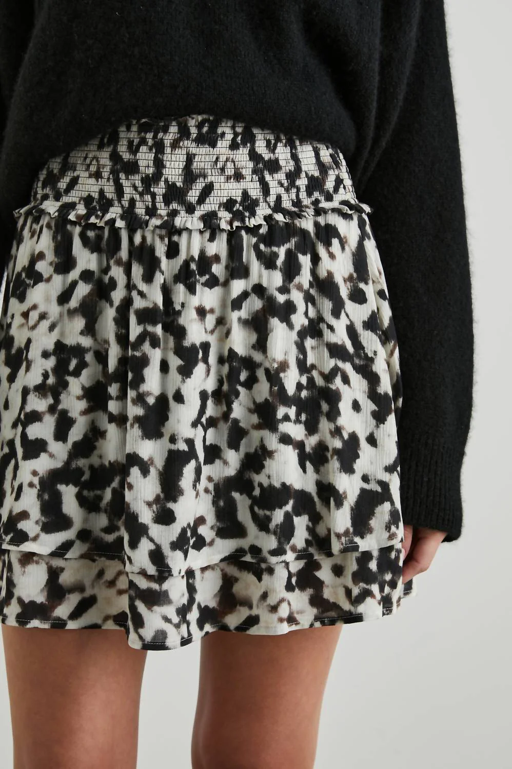 Addison Skirt In Blurred Cheetah