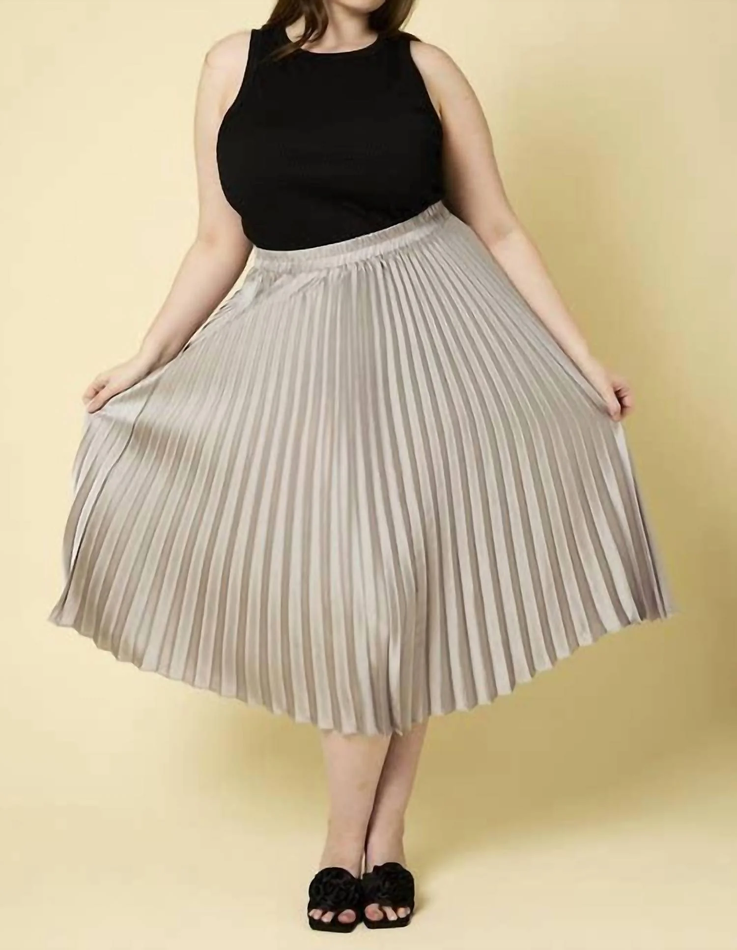 Chic Pleated Satin Skirt For Plus Sizes | Sunburst Design In Silver