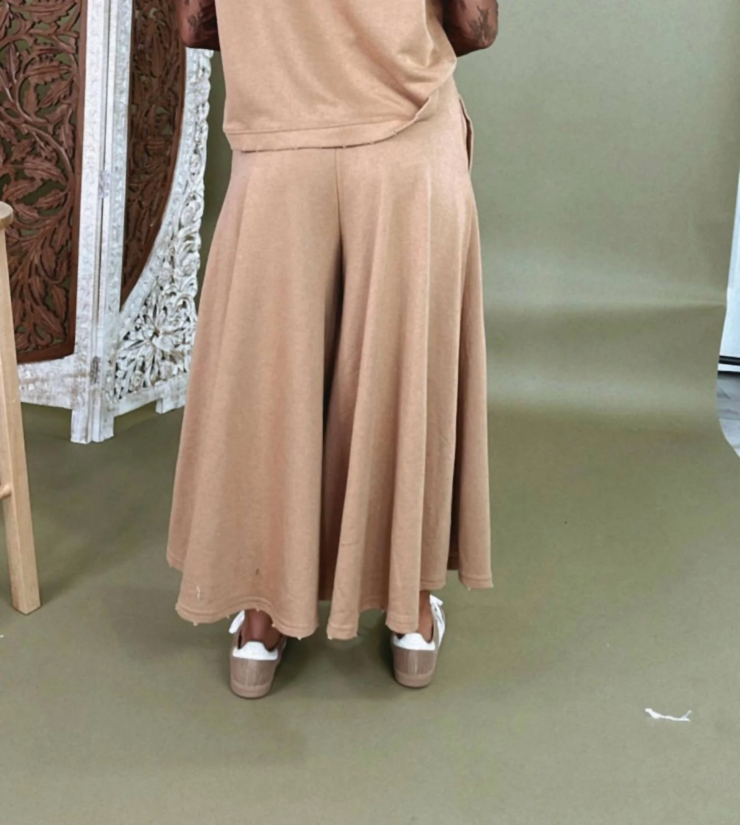 Raw Edge Vintage Set In Taupe