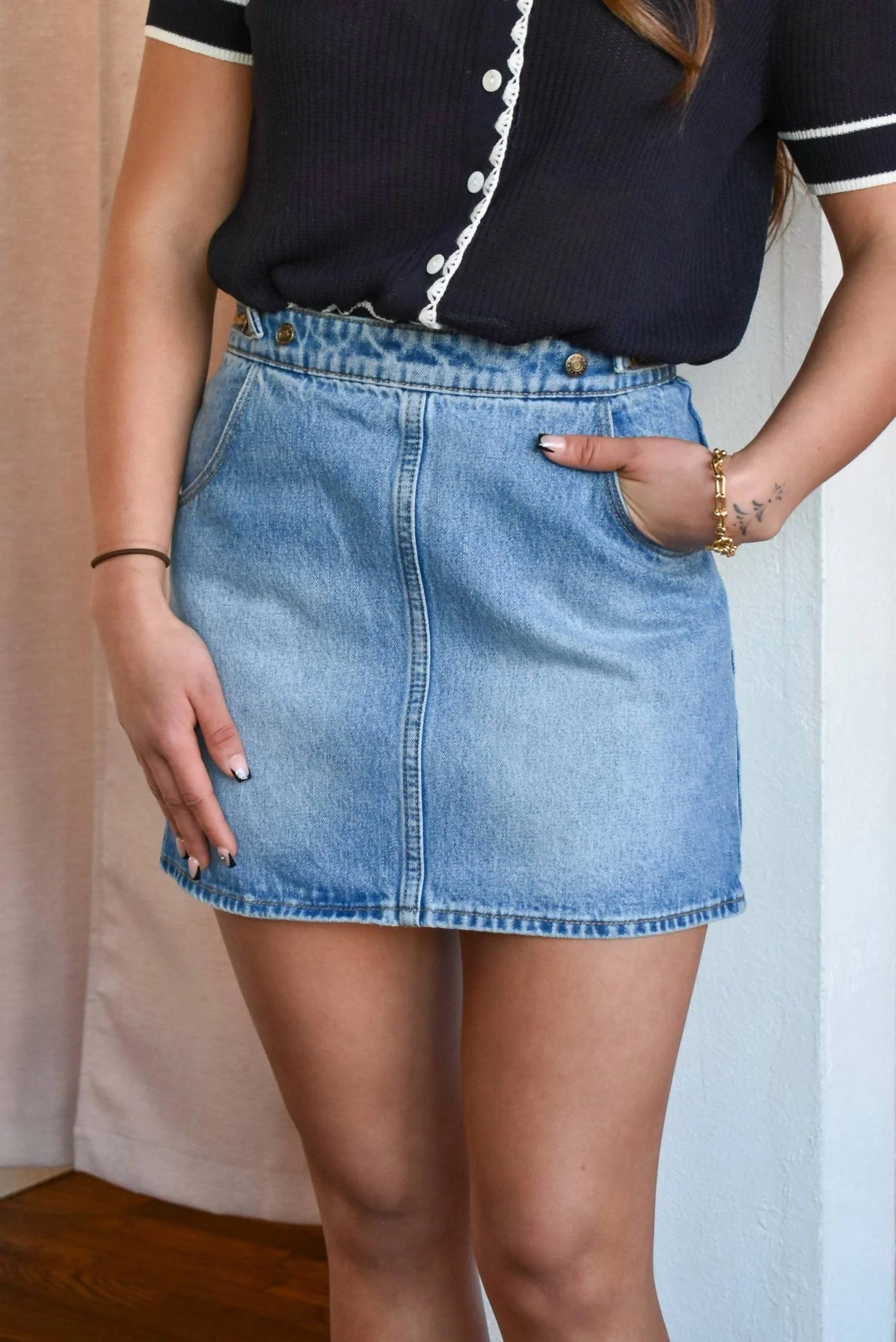 Charlie Mini Skirt In Light Wash Denim