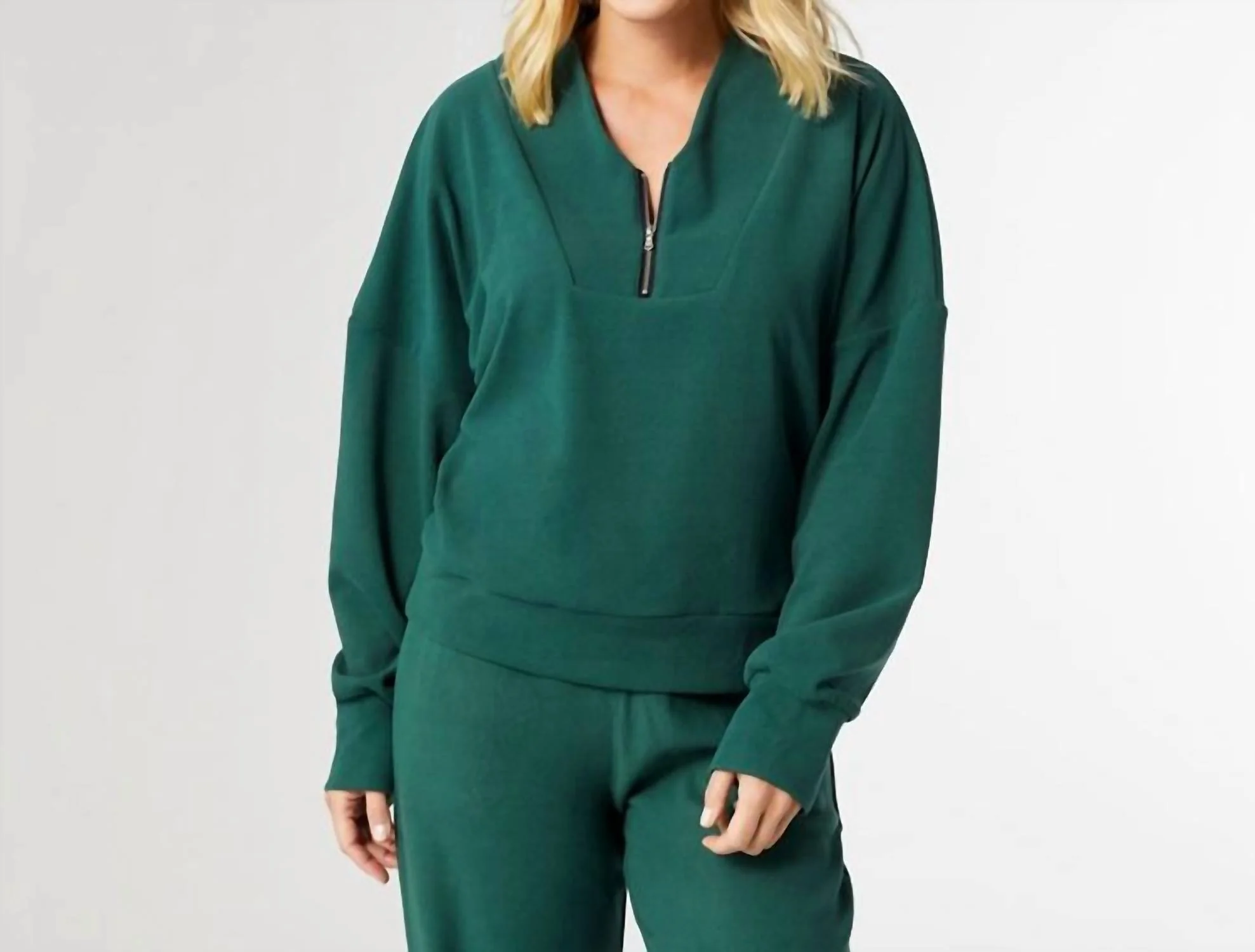 Women's Smooth Zipper Pullover In Evergreen