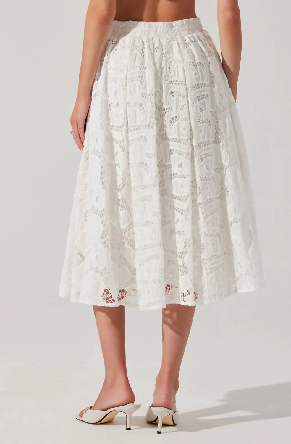 Ceren Lace Midi Skirt In White