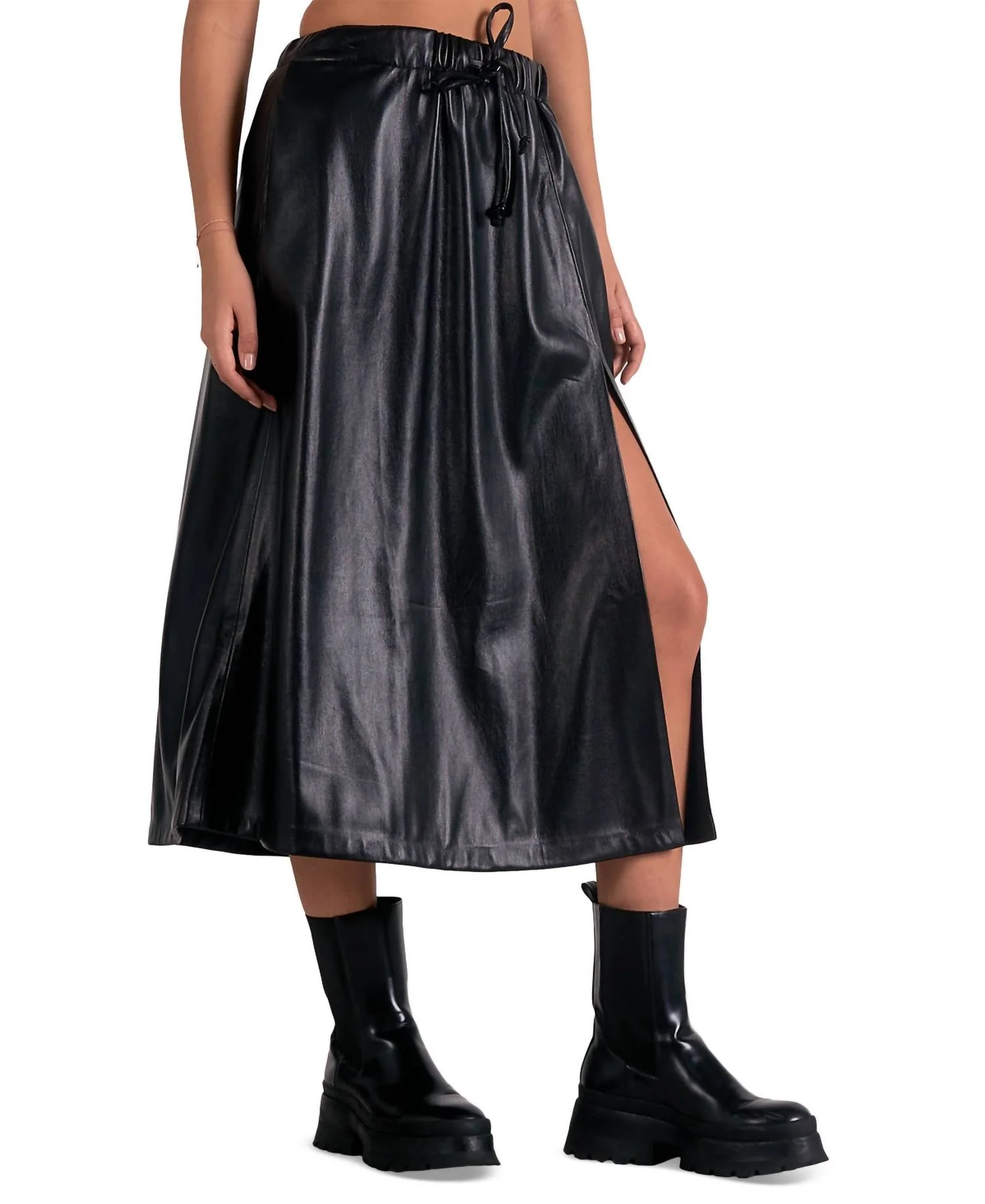 Sleek Vegan Midi Skirt In Black