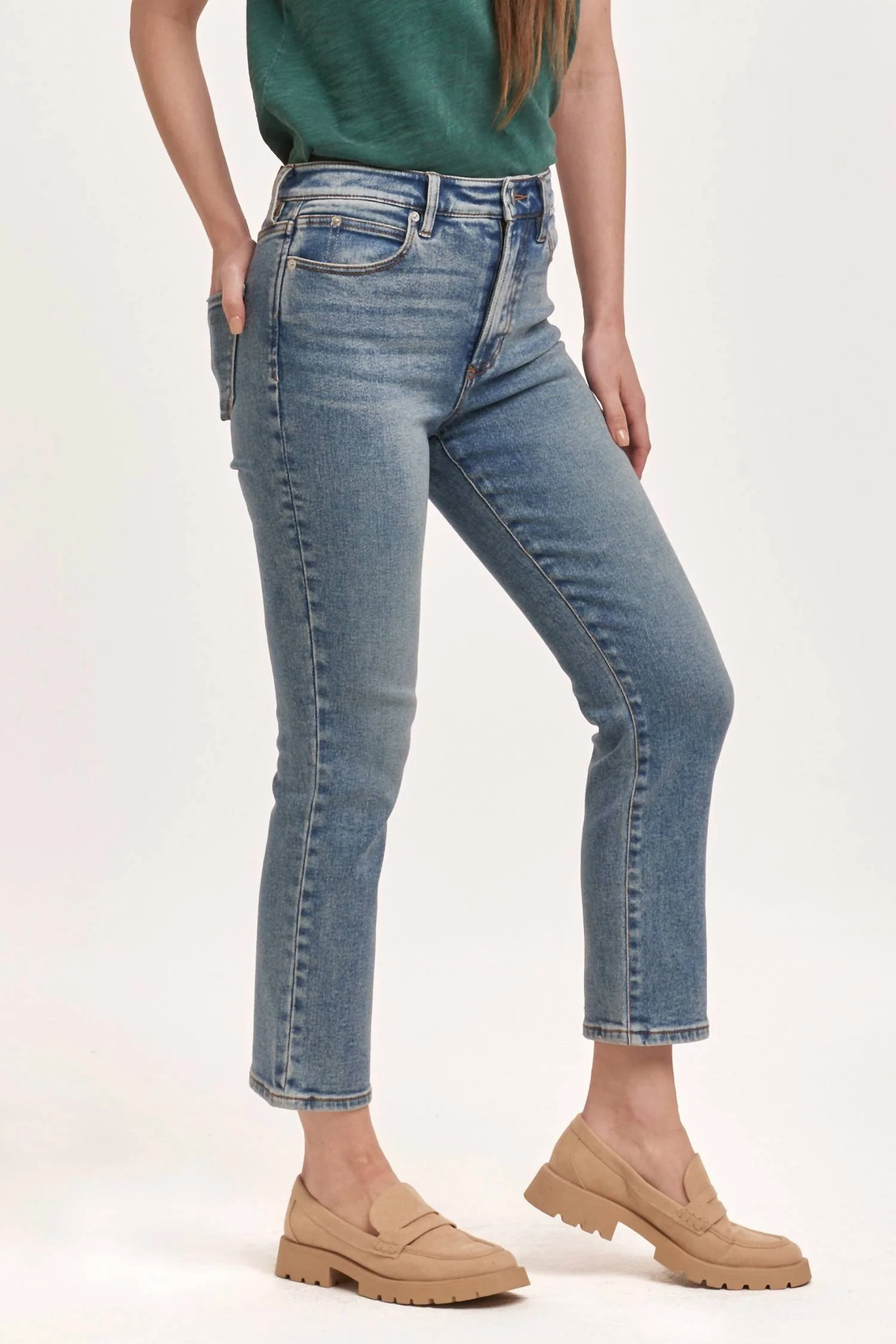 Frankie Straight Jeans In Antique Wash