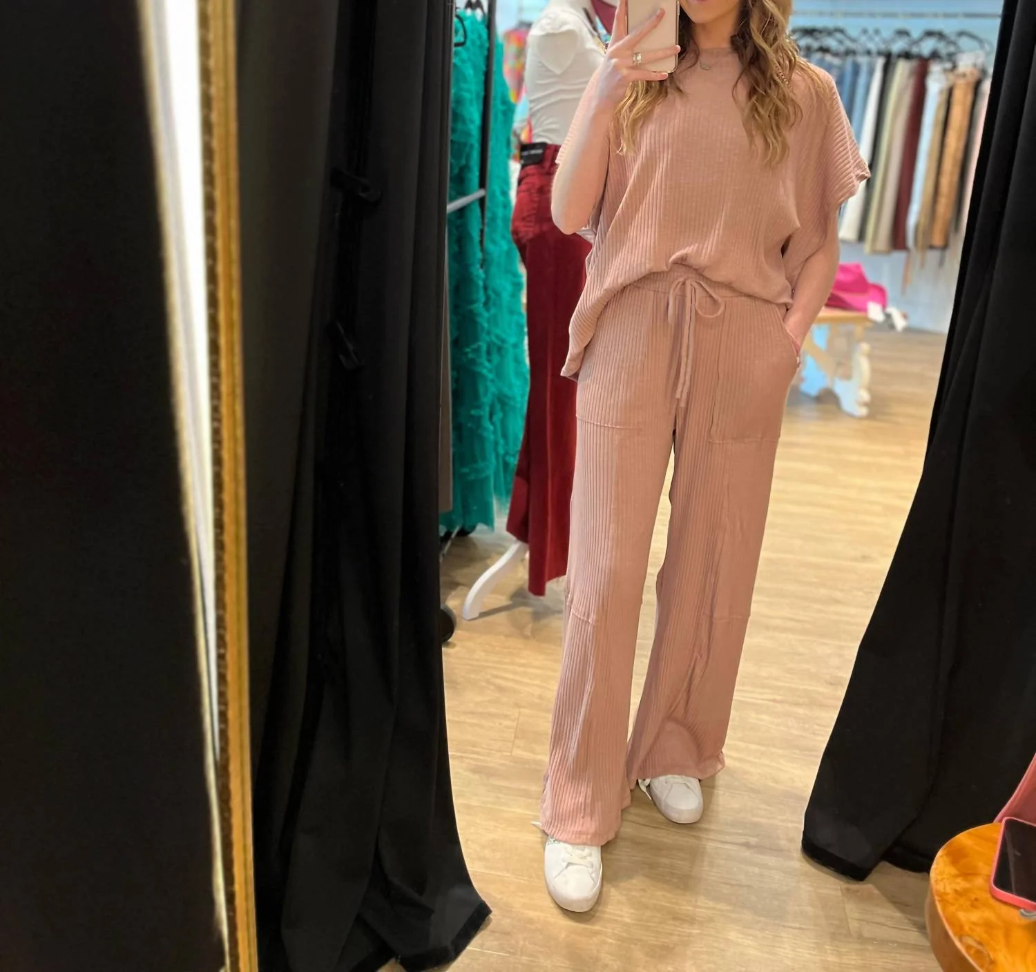 Bella Loungewear Set In Taupe