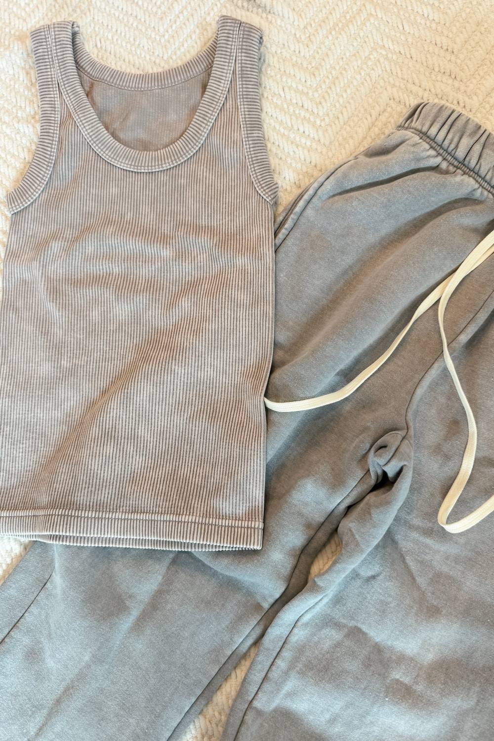 Women's Weekend Hangs Lounge Set In Sleet