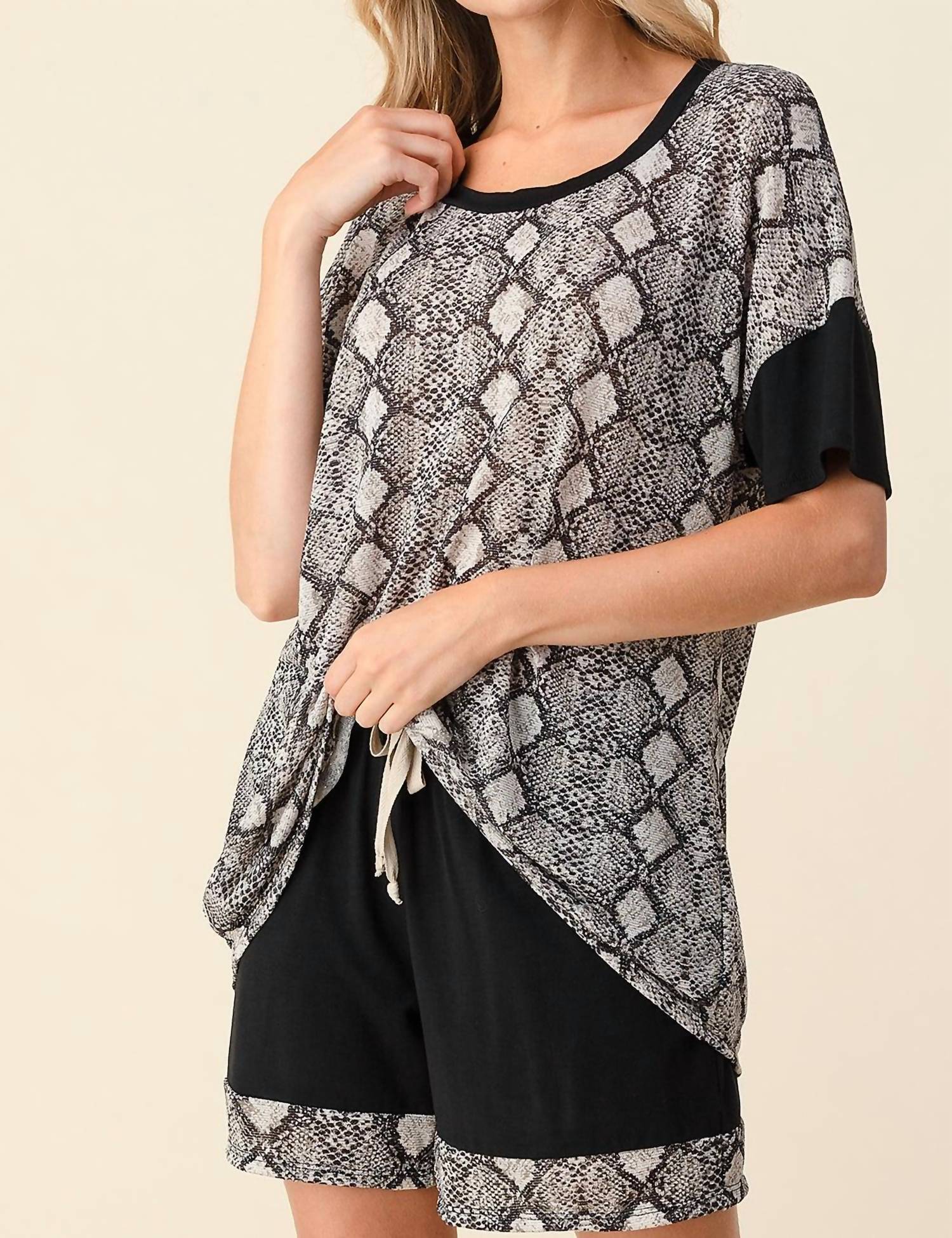 Snake Print Loungewear Short Set In Black