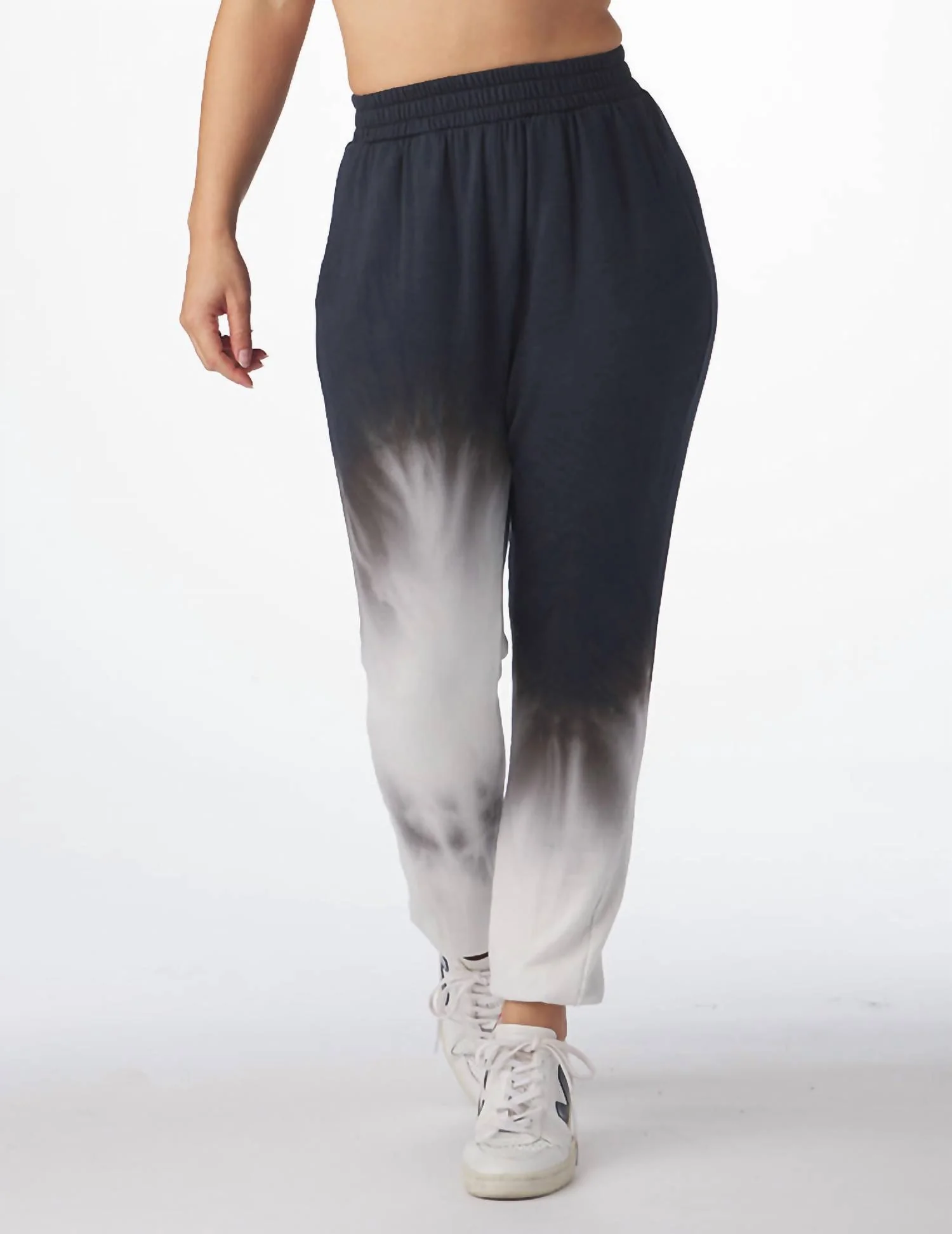 Powder Jogger In Yin Dye