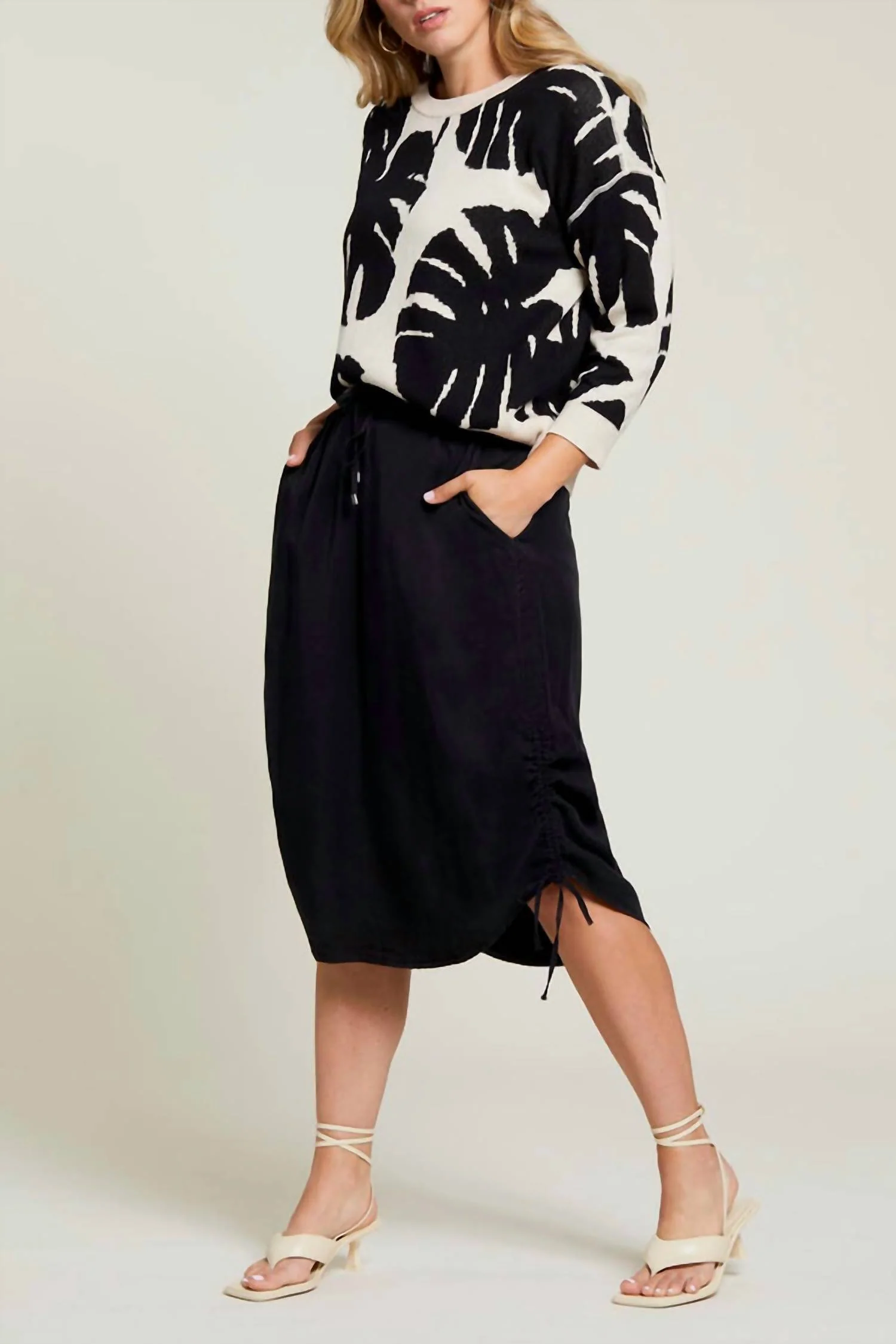 Spring Midi Skirt In Black