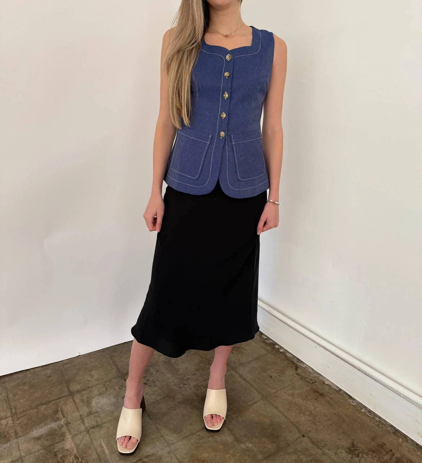 Tiffany Elasticized Waist Midi Skirt In Black