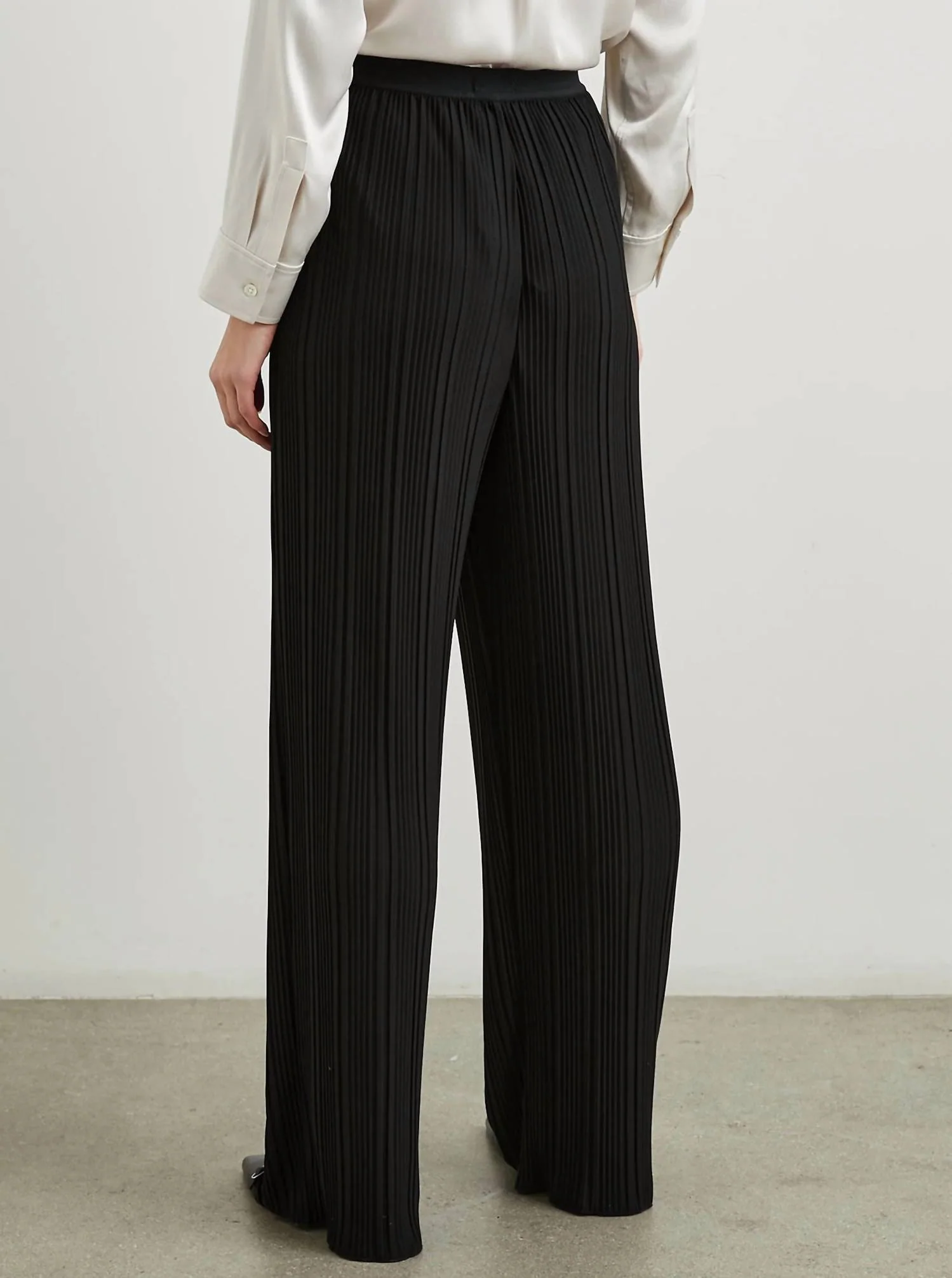 Liana Pant In Jet