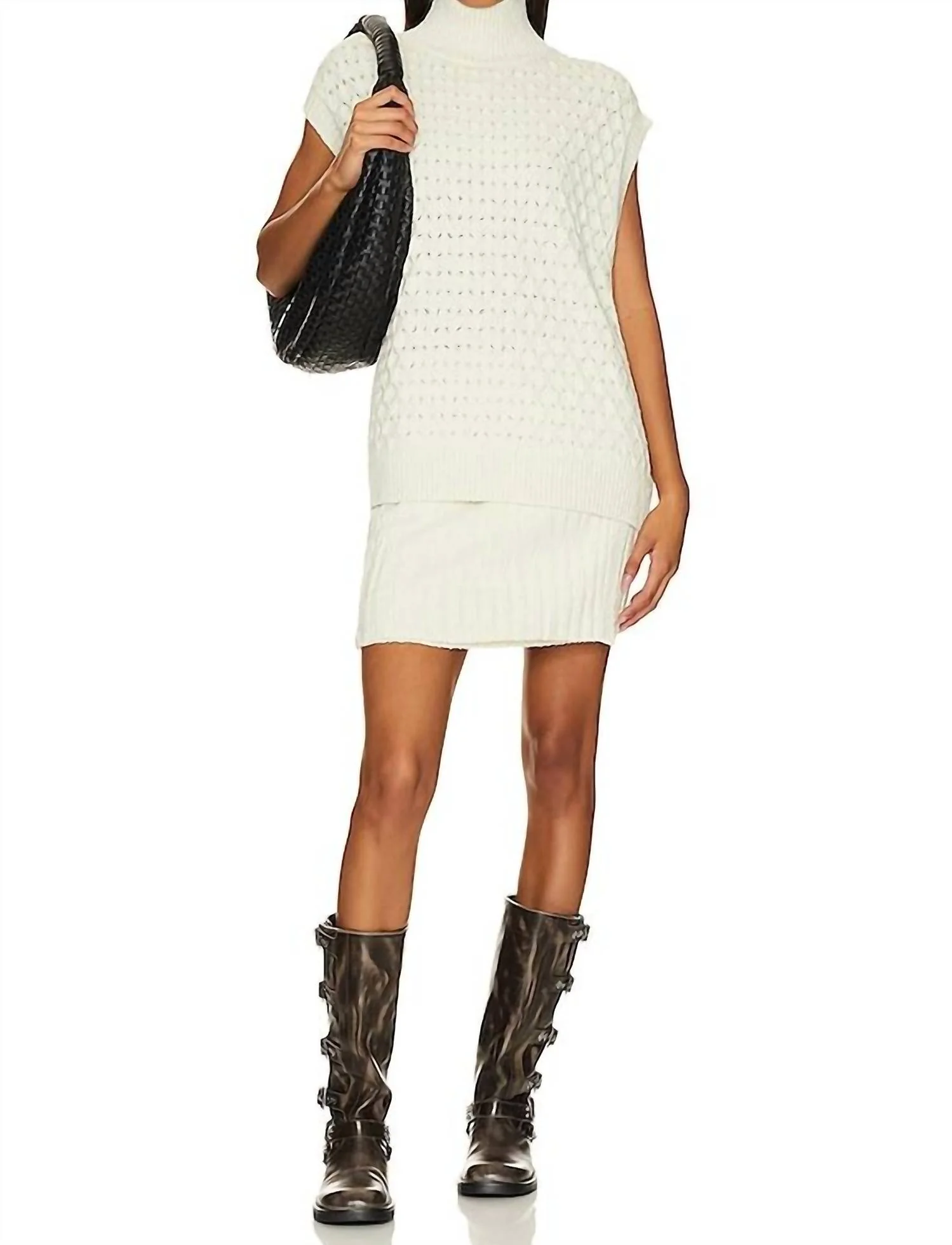 Rosemary Set In Cheesecake