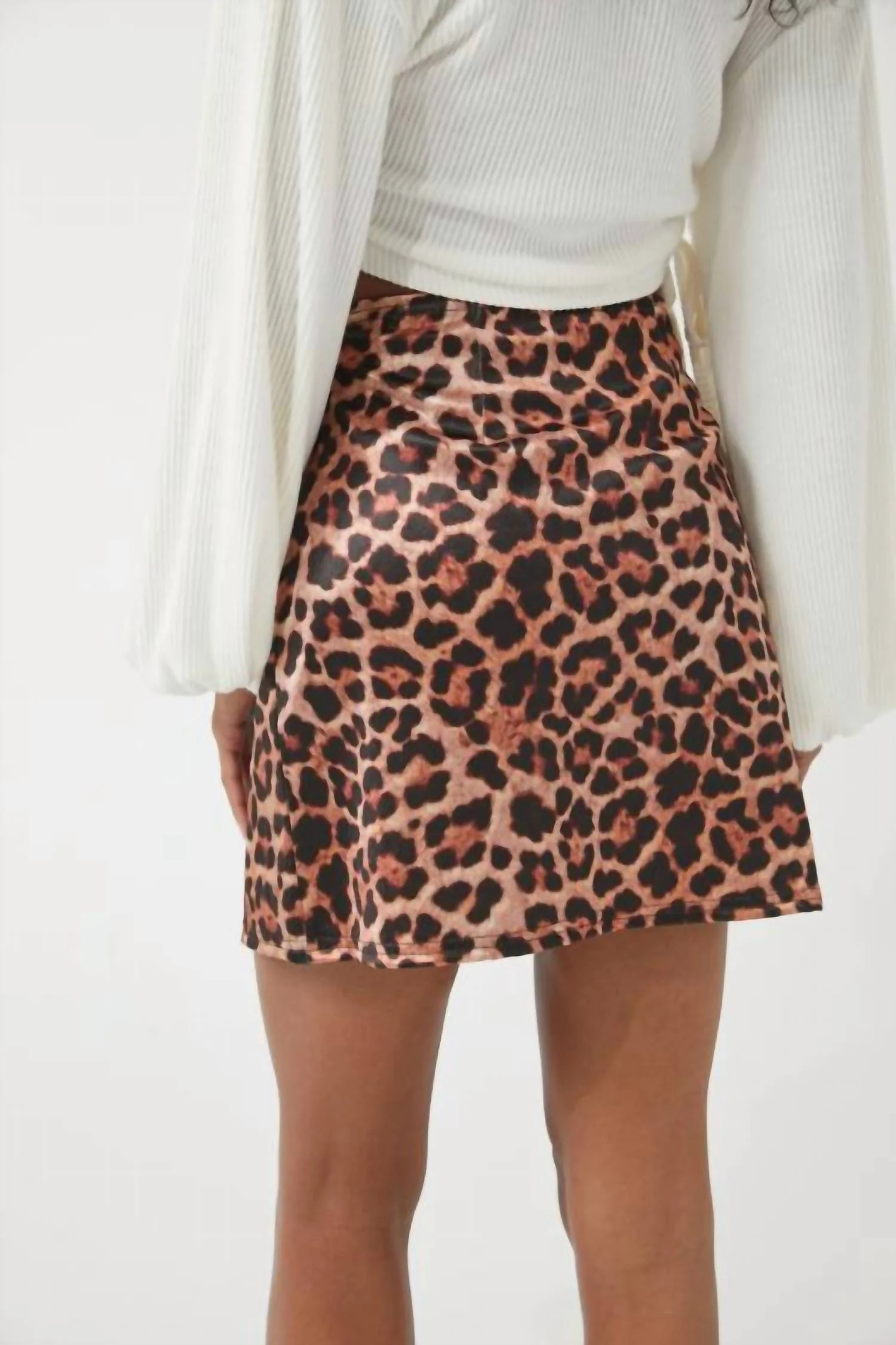 Printed Satin Notched Mini Skirt In Leopard