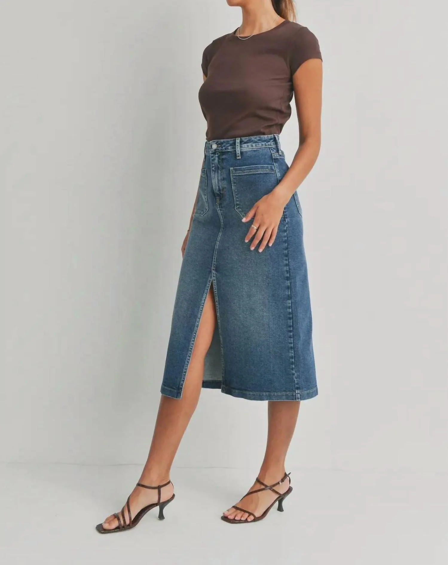 Utility Pocket Denim Skirt In Medium Denim
