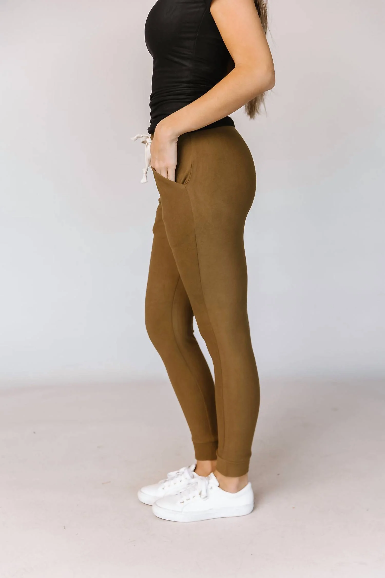 Performance Fleece Joggers In Lemongrass