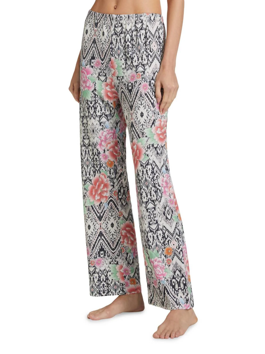 Bobby Pajama Set In Azzie Flower Neo