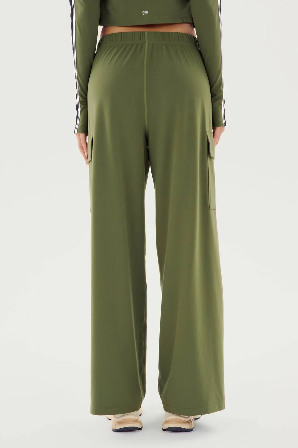 Alex Airweight Cargo Pant In Olive