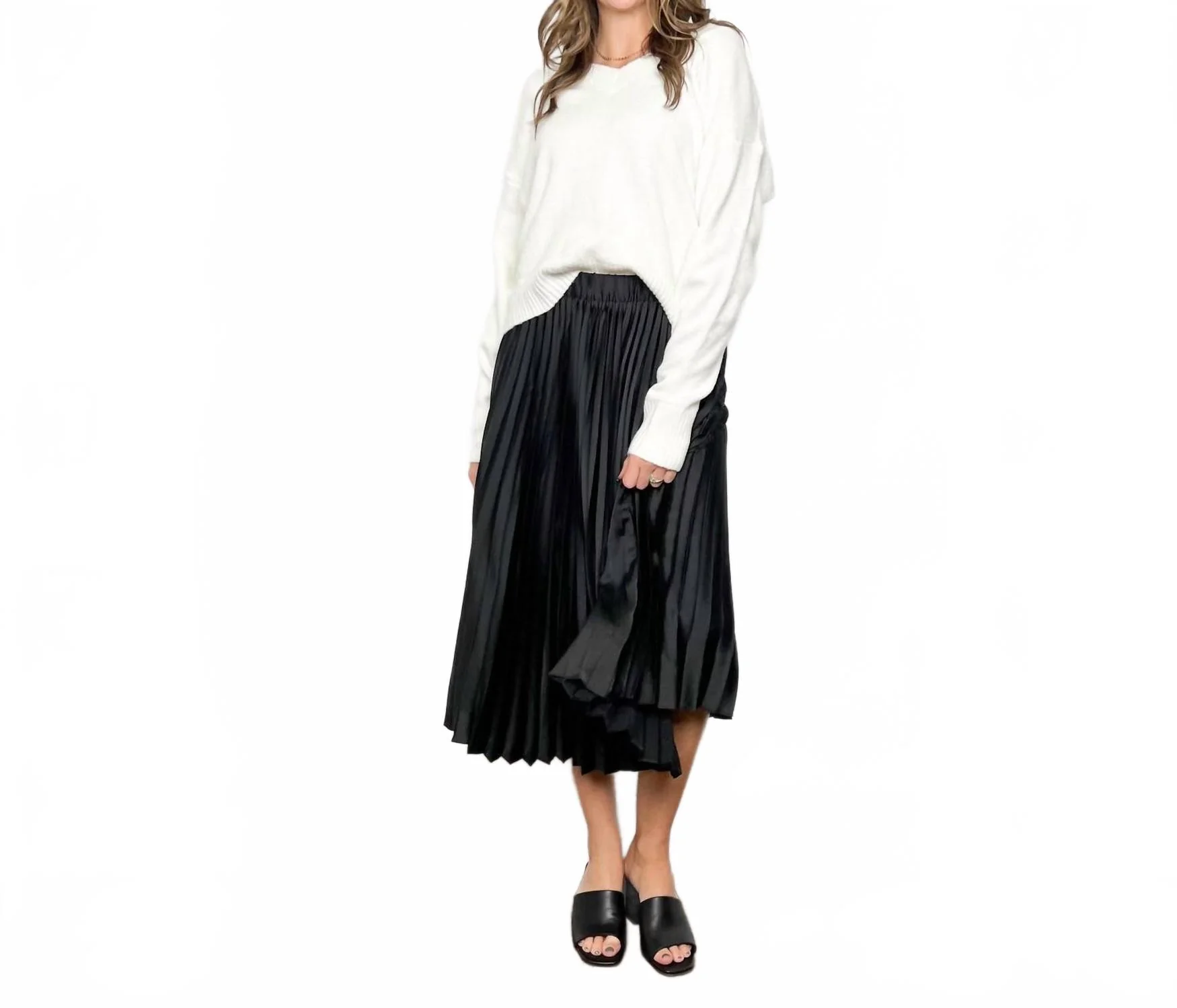 Everyday Pleated Satin Skirt In Black