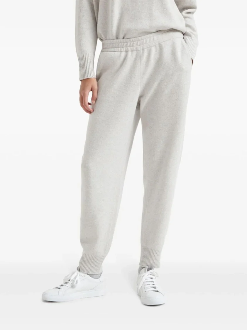 Relaxed Fit Trousers With Tapered Legs