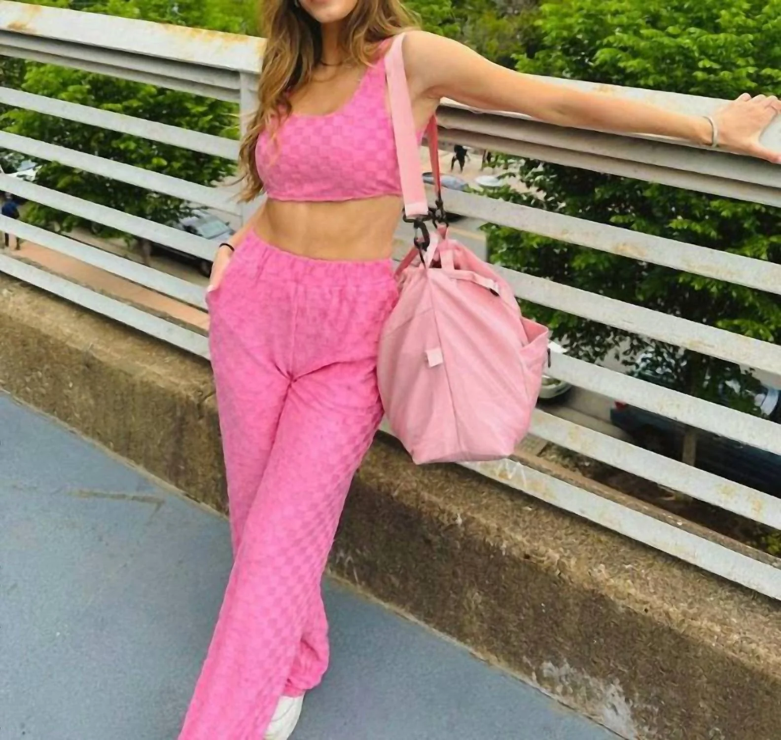 Catching Flights Set In Pink