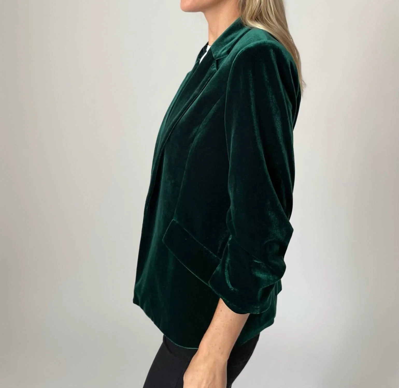 Cam Velvet Cinched Sleeve Blazer In Green