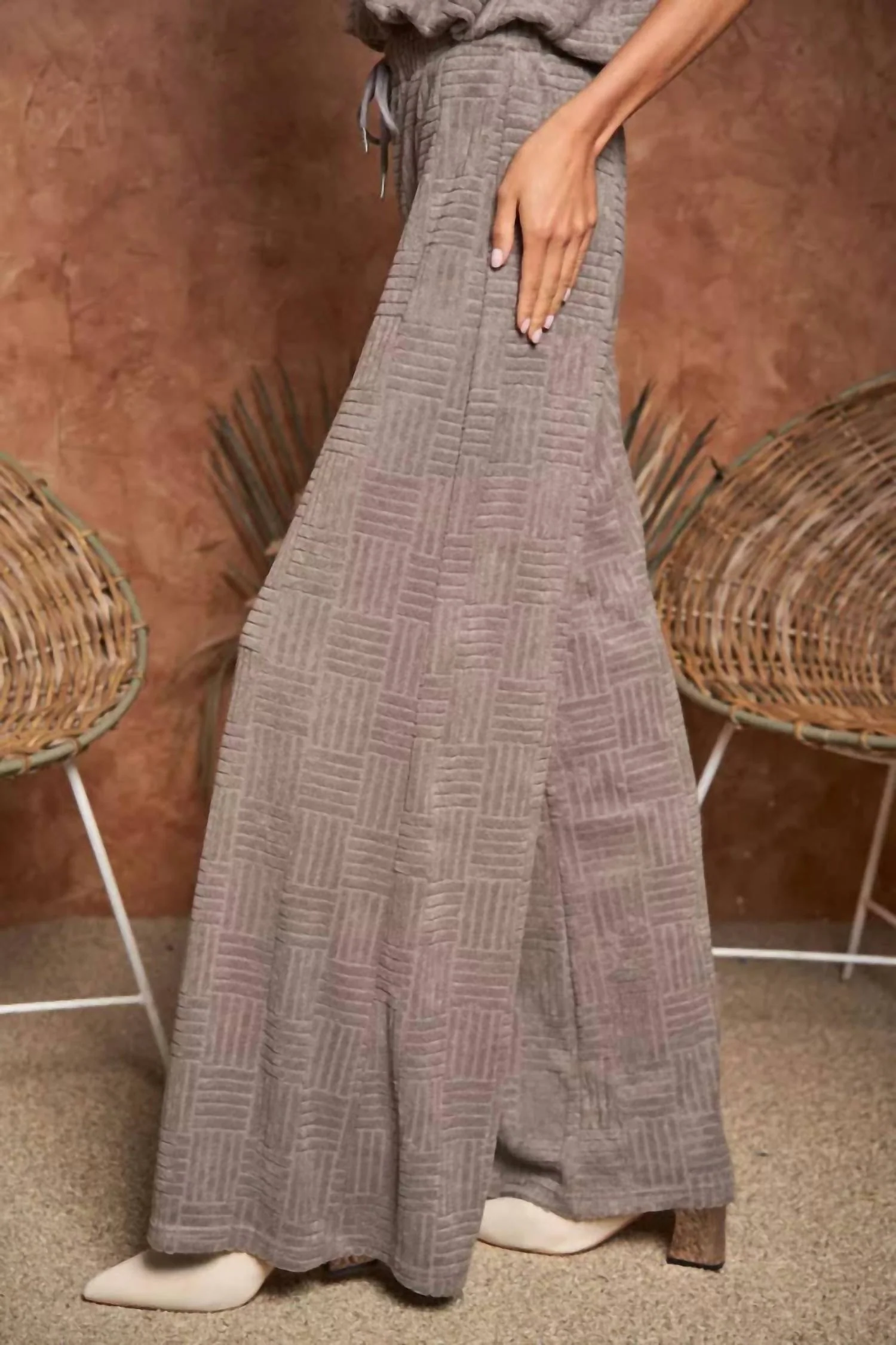 Velvet Textured High-Rise Wide Leg Pants In Gray