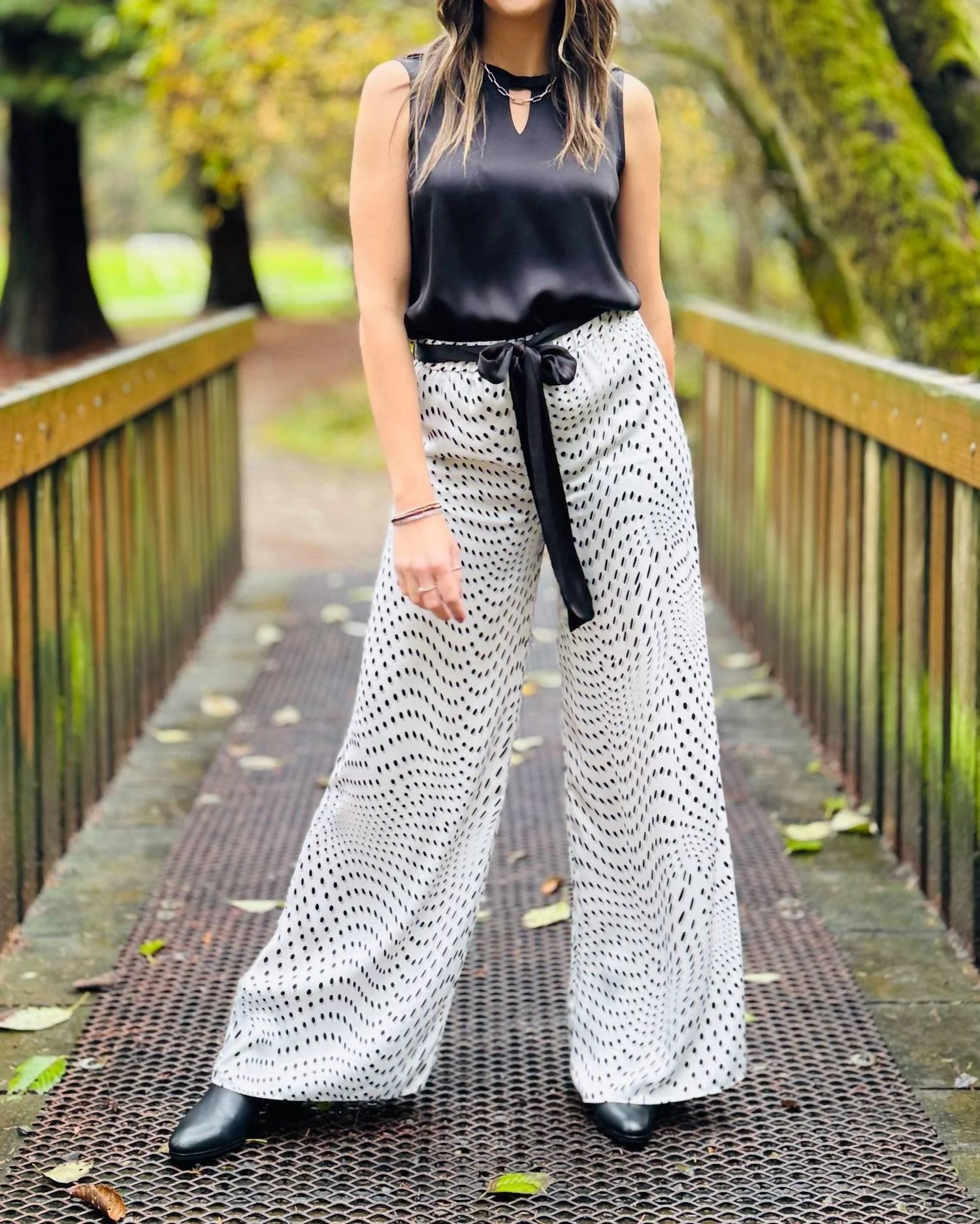 Chic Polka Dot Pants In Vanilla/multi