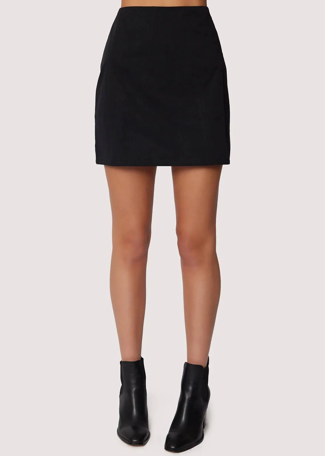 Giardino Mini Skirt In Black