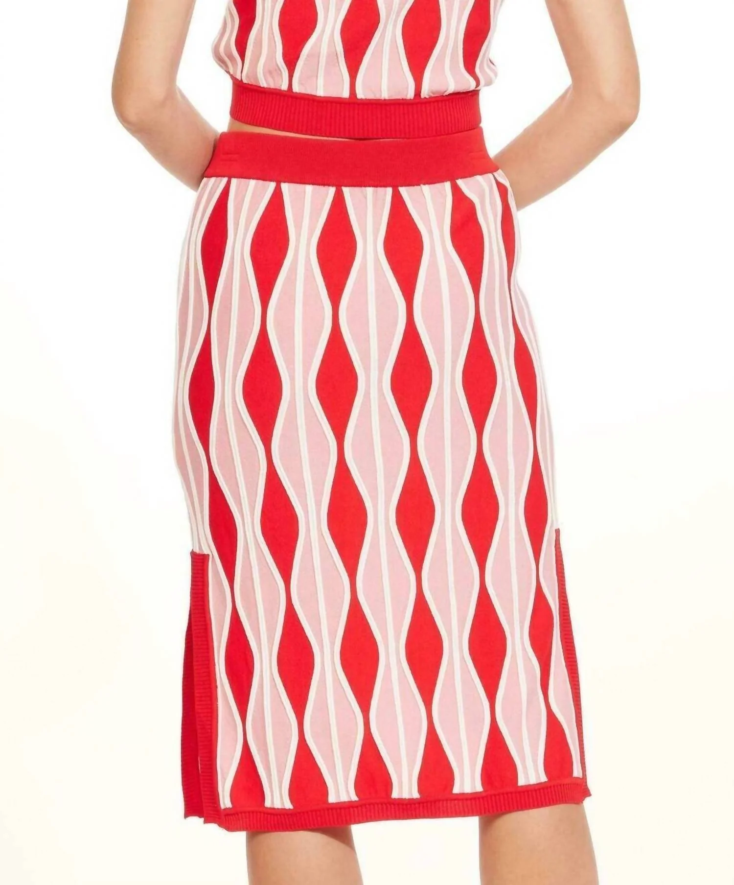 Niska Skirt In Harlequin Pink