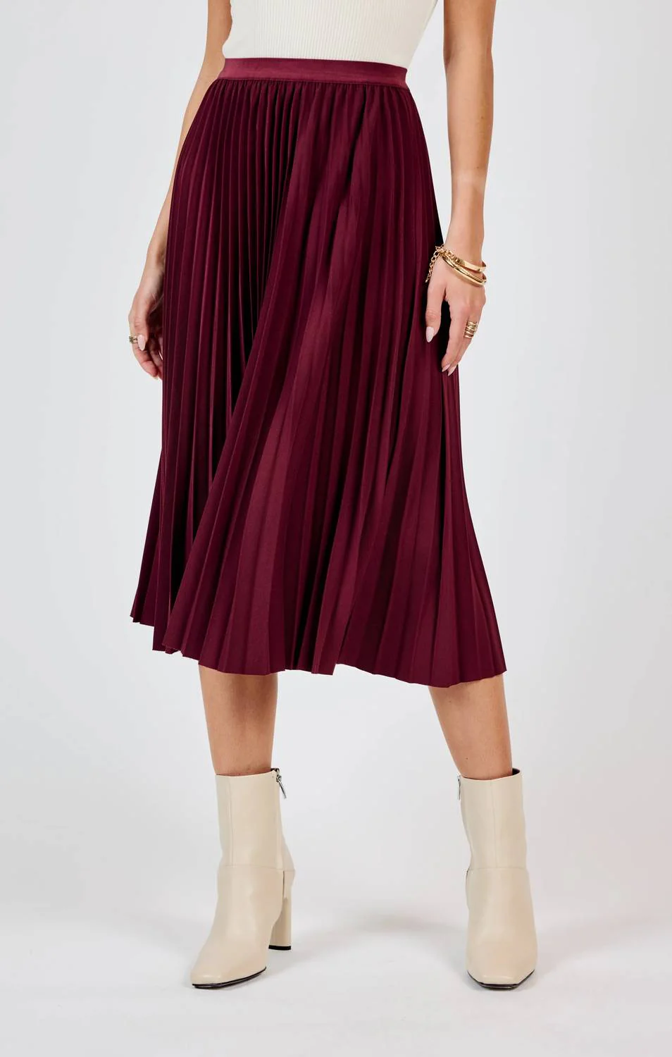 Silent Streets Skirt In Wine