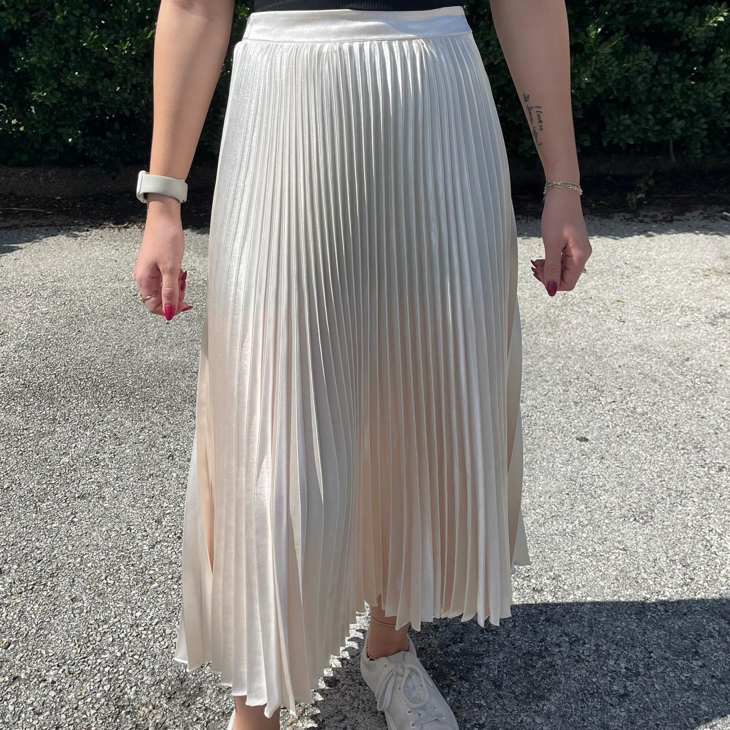 Cheers Midi Skirt In Champagne