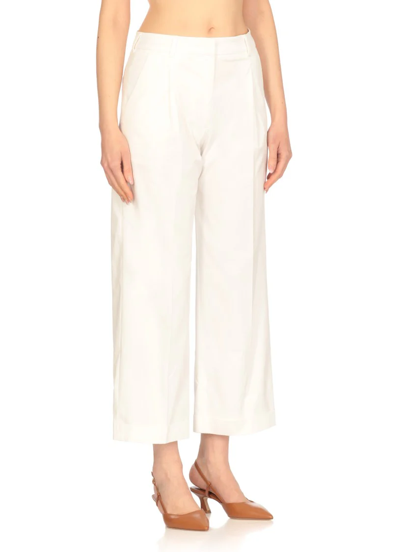 Cropped White Cotton Pants With Wide Leg And Turn-Up Hem