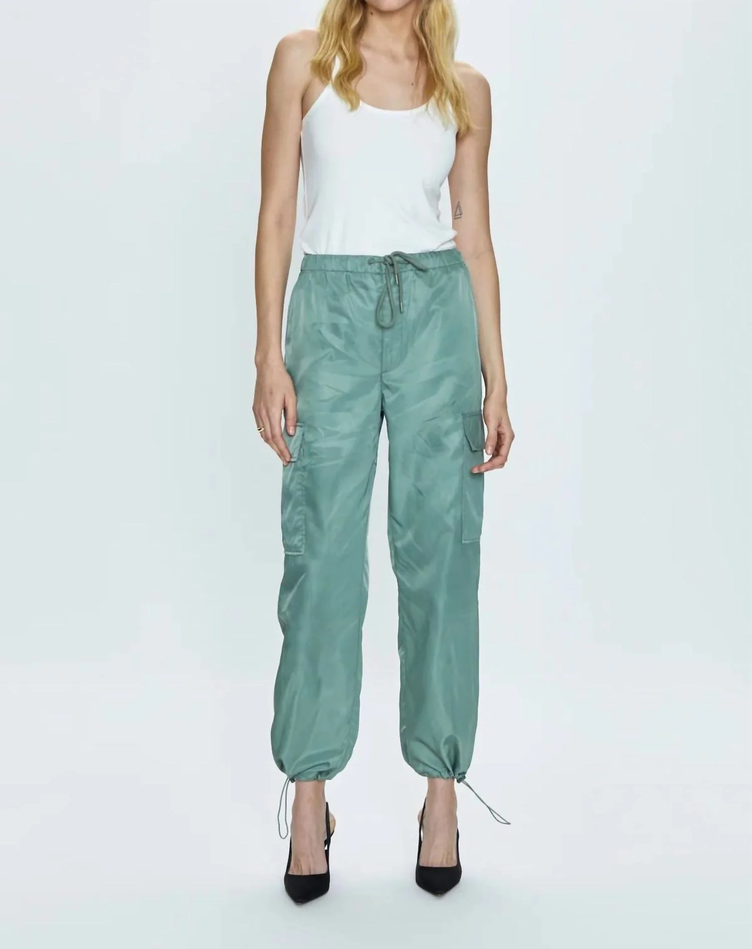 Jade Lightweight Cargo Trouser In Bluff