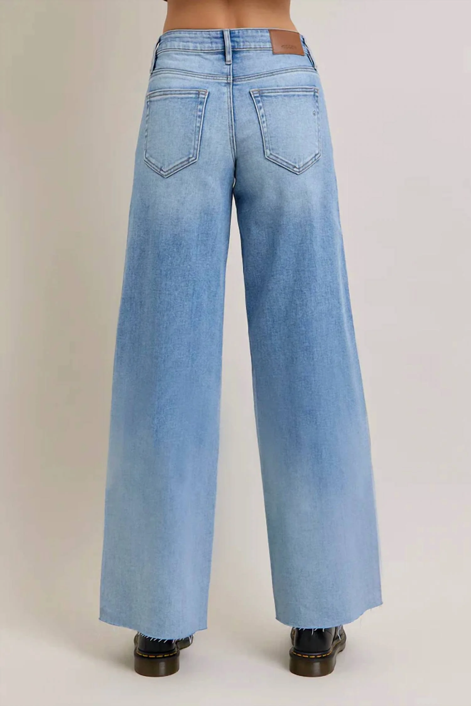 Nori Extra Wide Leg Jeans In Medium Light