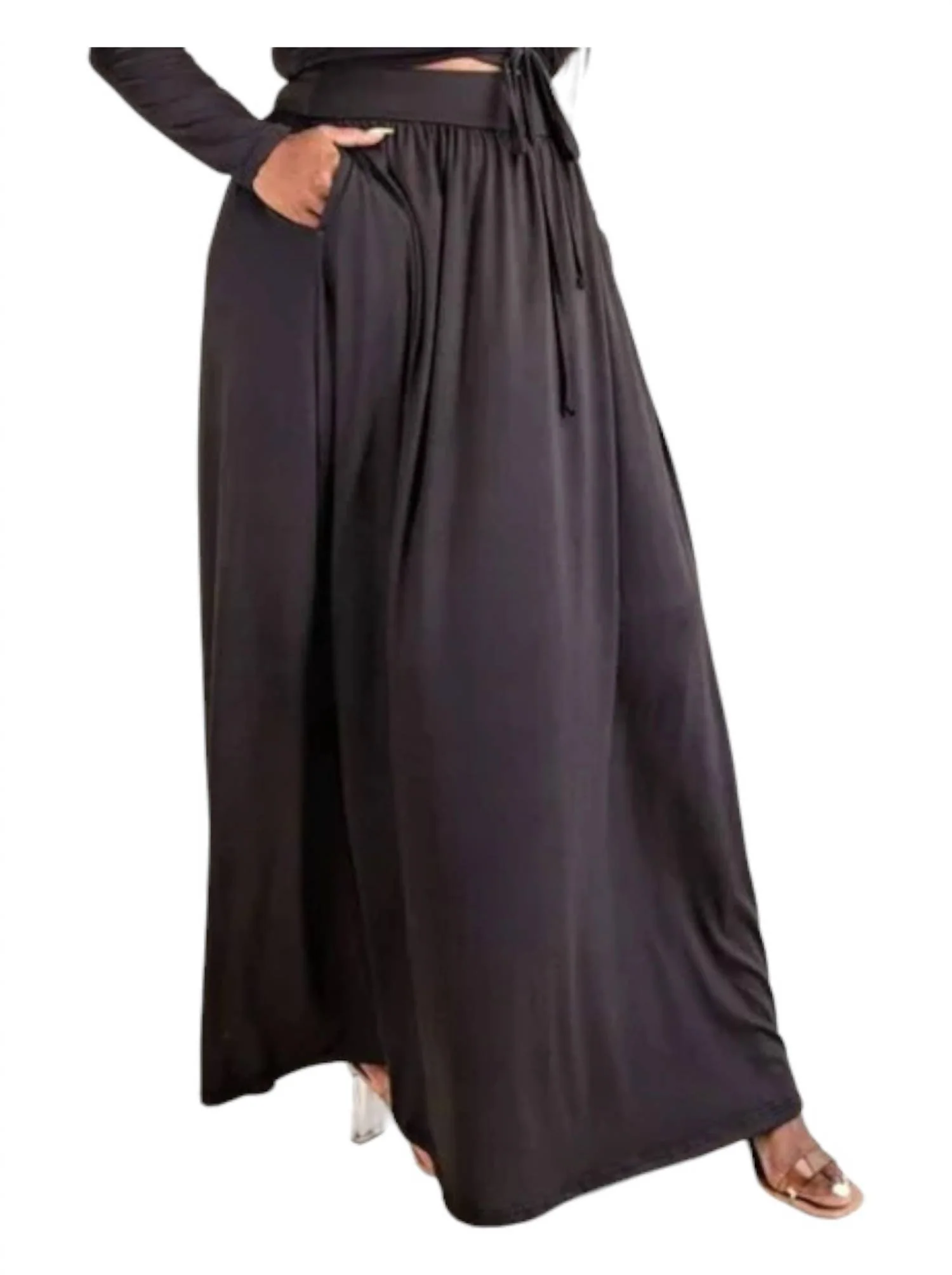 Two Piece Maxi Skirt Set - Plus In Black
