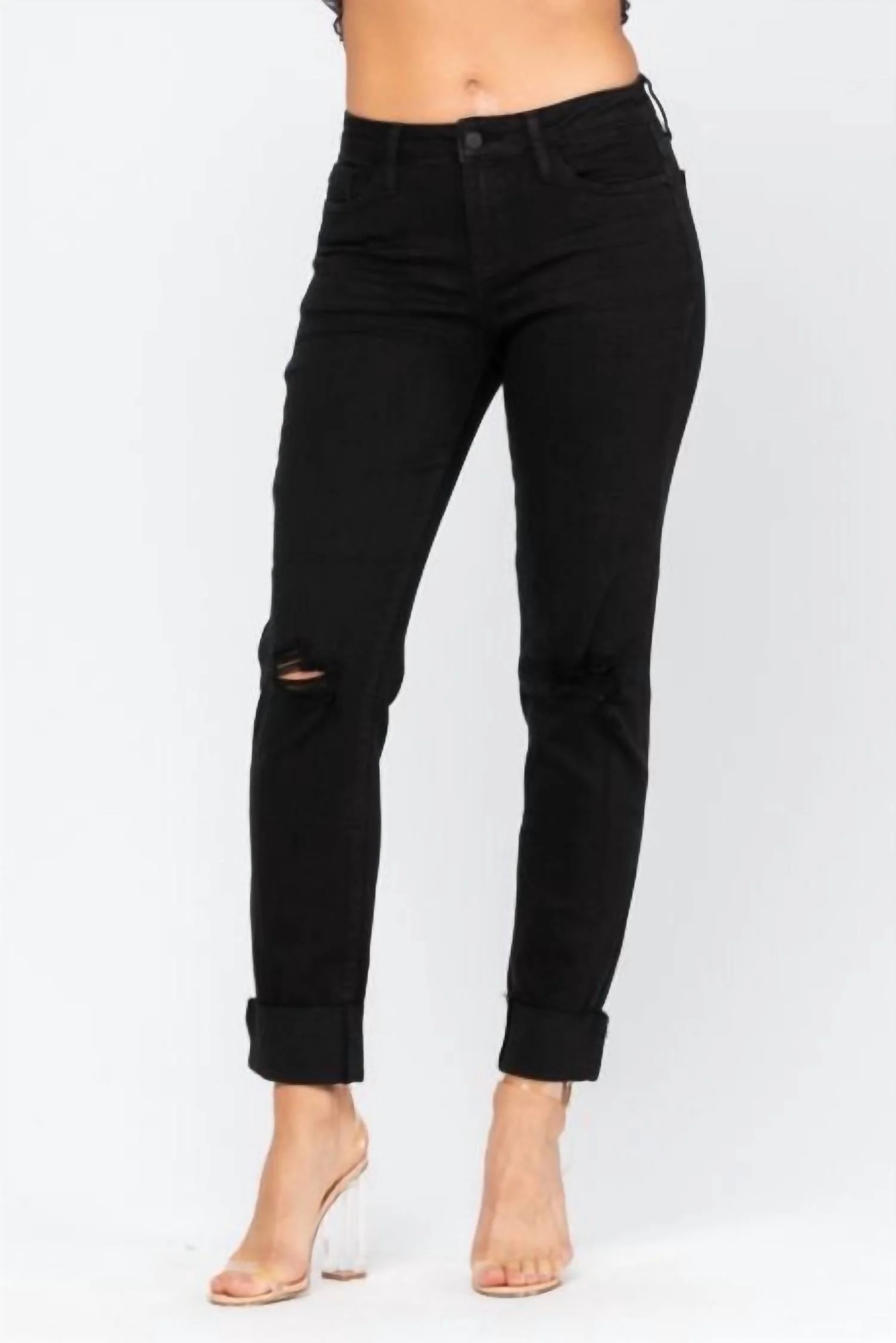 Mid-Rise Distressed Slim Fit Jean In Black