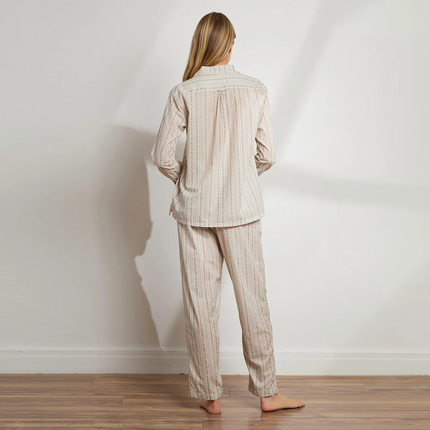 Printed Floral Cotton Long Pajama Set In Rose Wallpaper