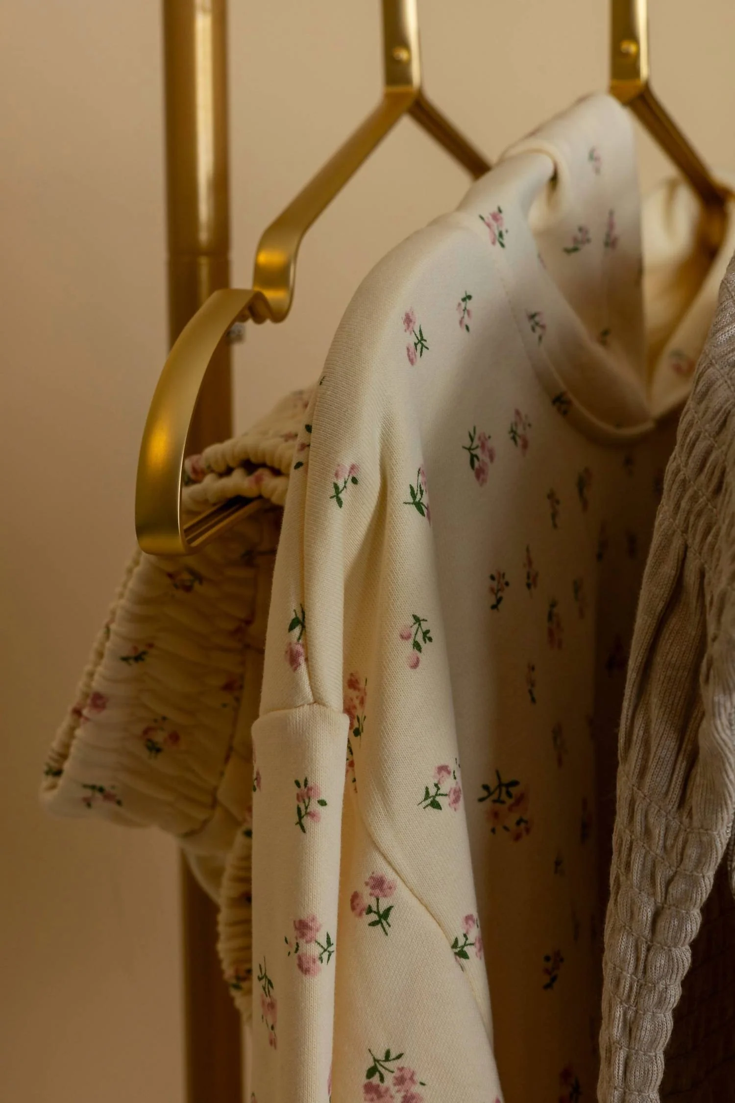 Zoey Floral Short Set In Pastel Yellow