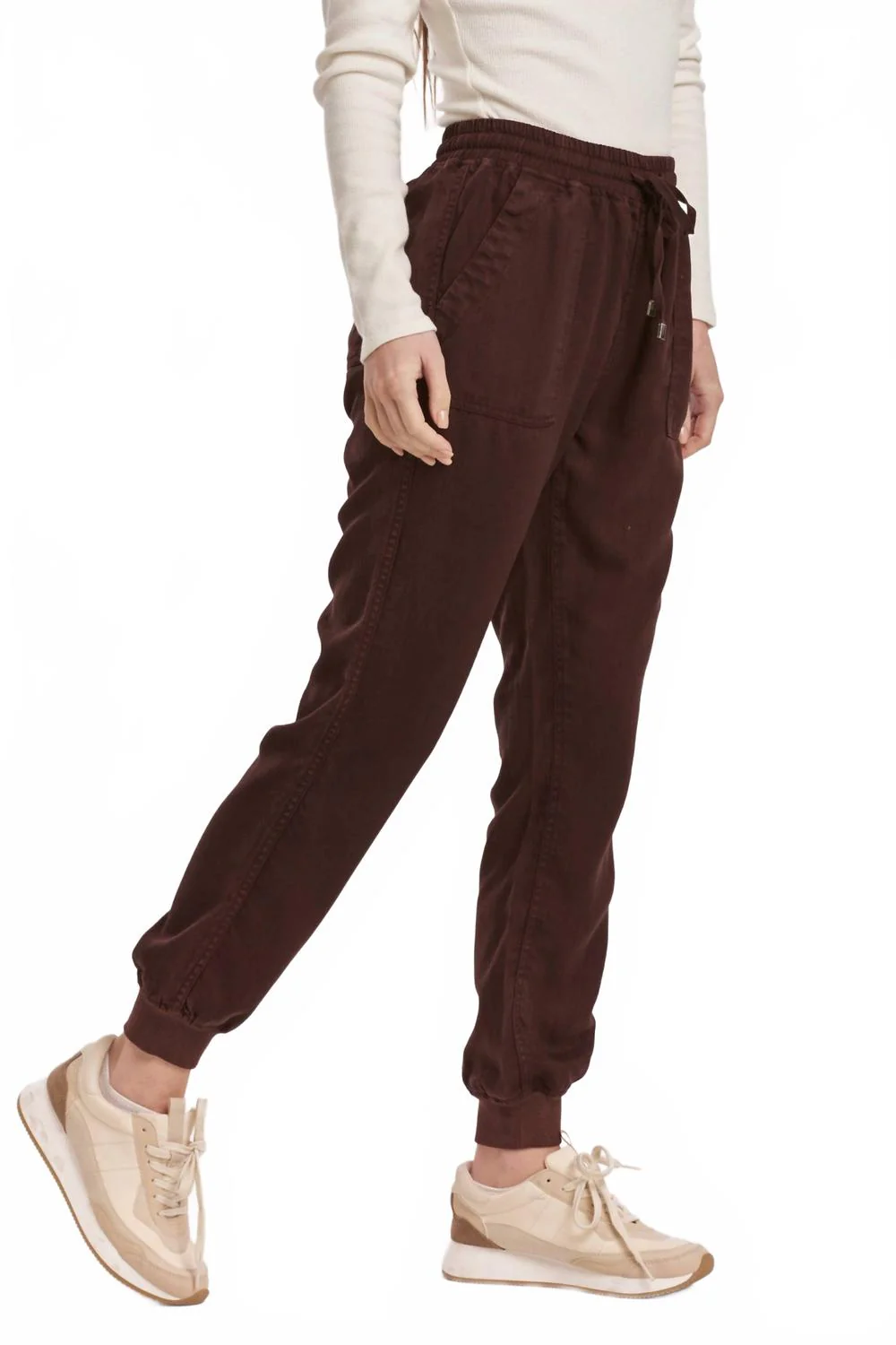Jacey Ground Coffee Jogger Pant In Brown