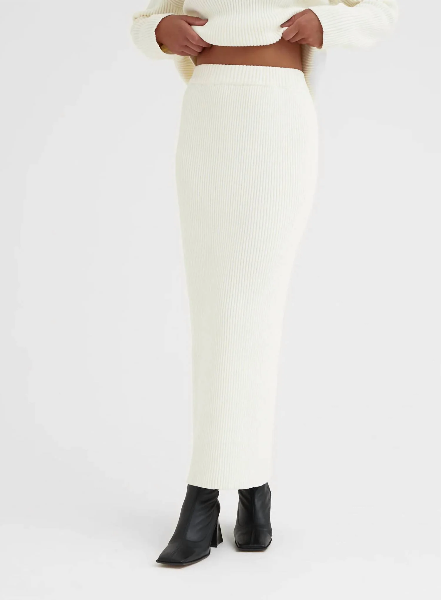 Women's Knitted Maxi Skirt In Cream