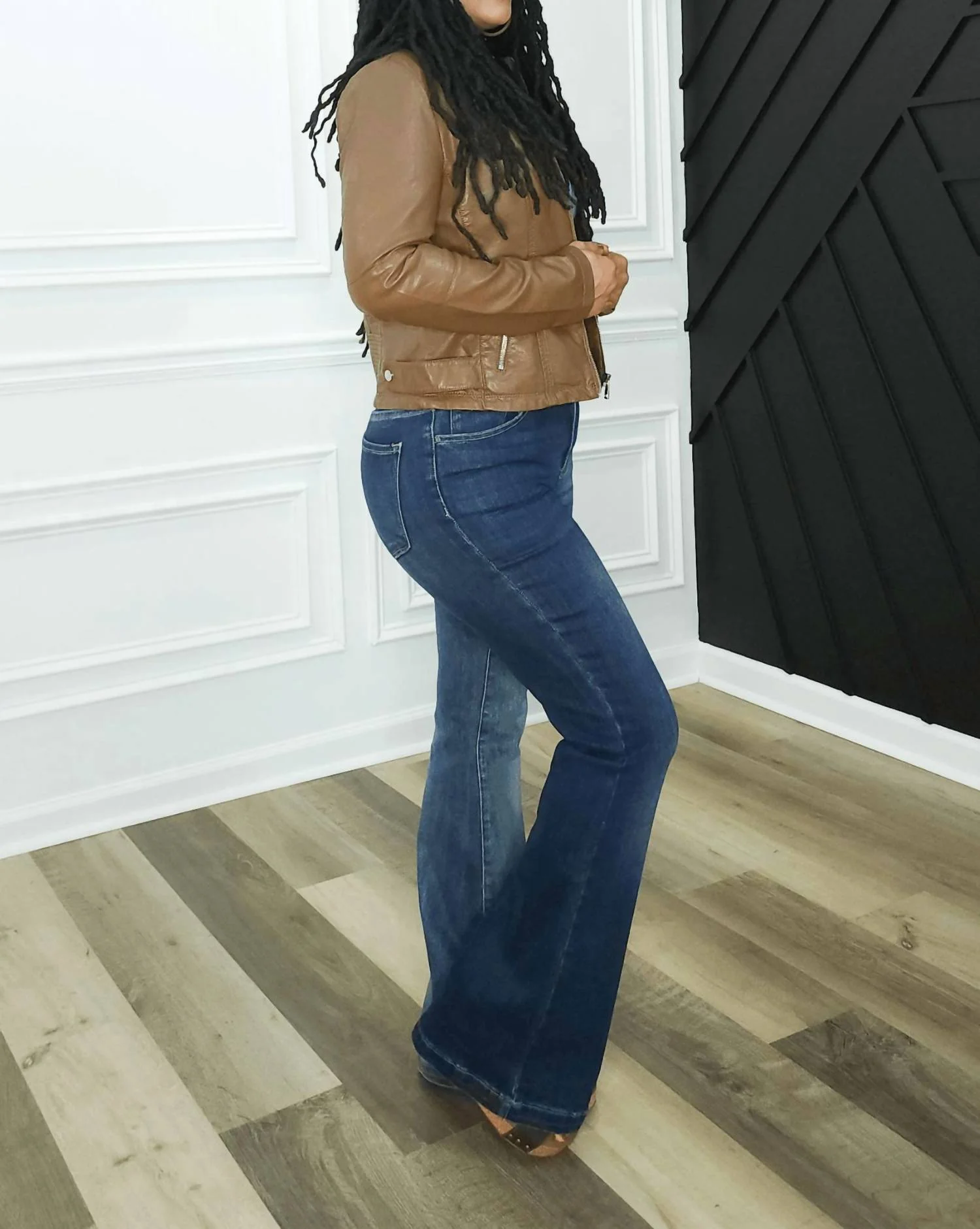 High Rise Two Tone Flare Jeans In Blue