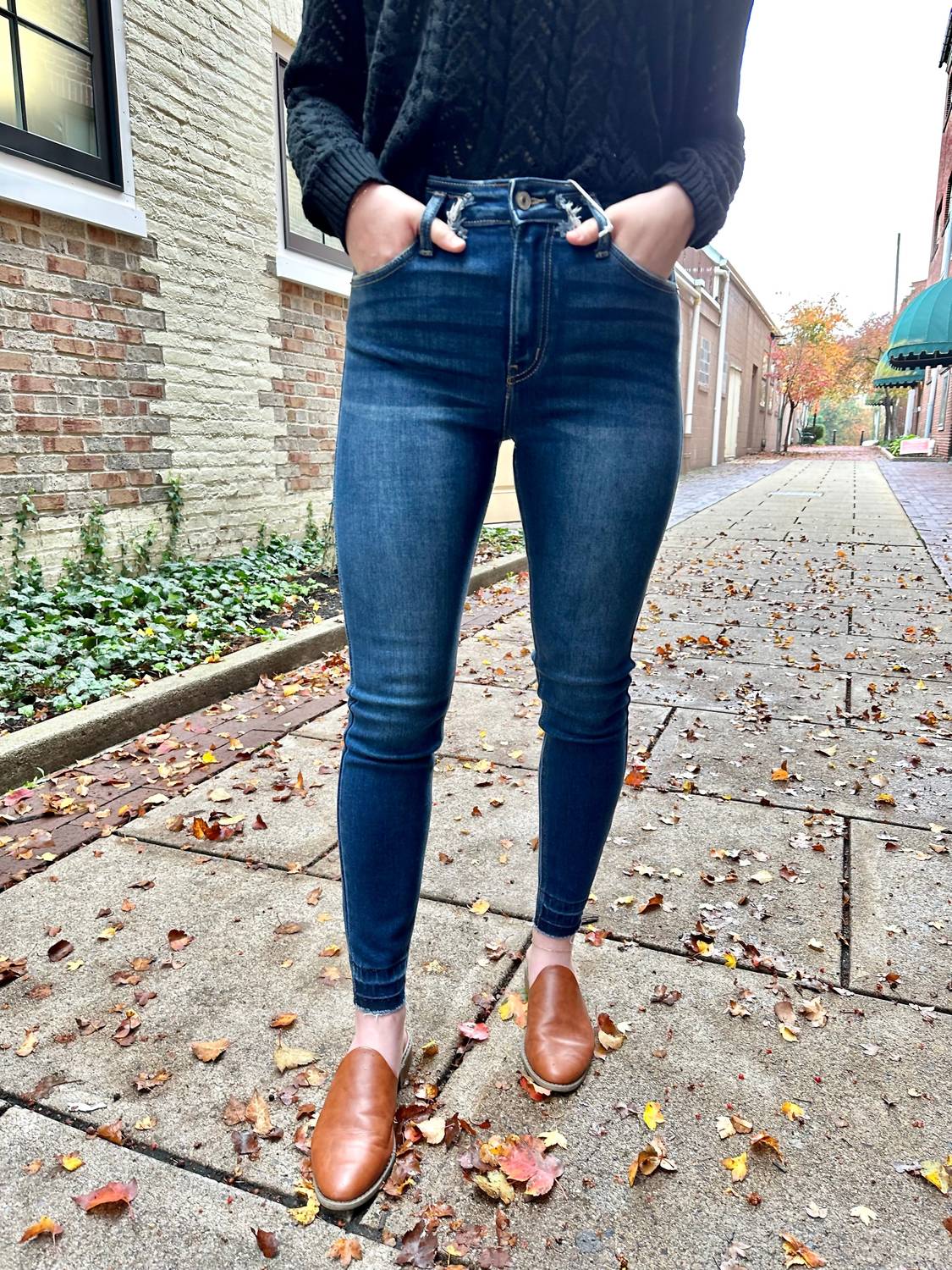 Eleanor High Rise Ankle Skinny Jeans In Blue