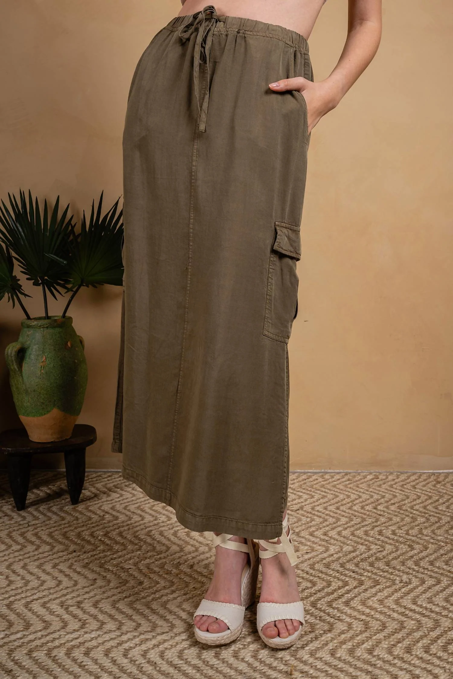 Tencel Slub Pull-On Cargo Skirt W/slit Side In Olive