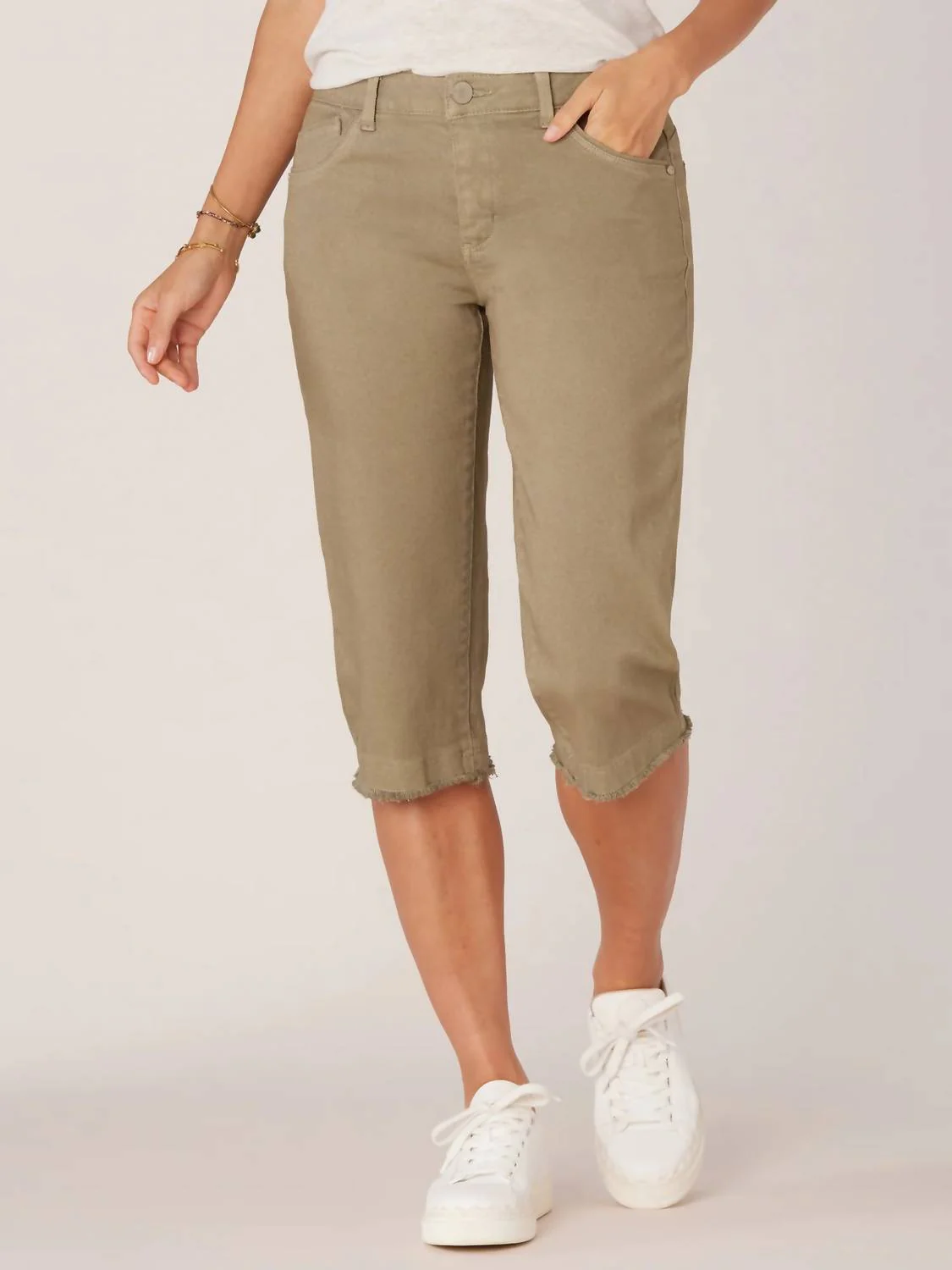 Womens Fray Hem Skimmer Pants In Laurel Oak