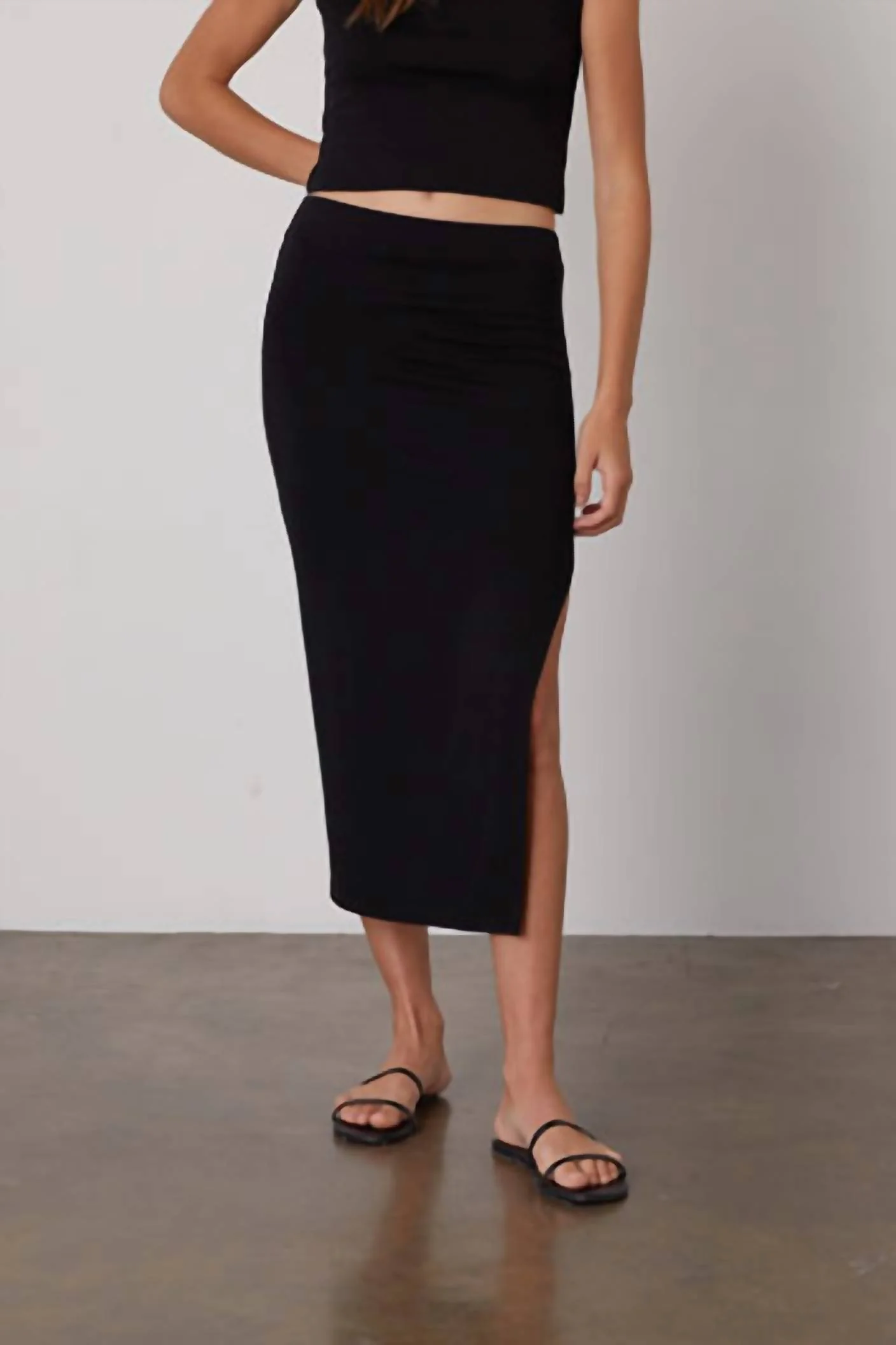 Ella Midi Skirt In Black