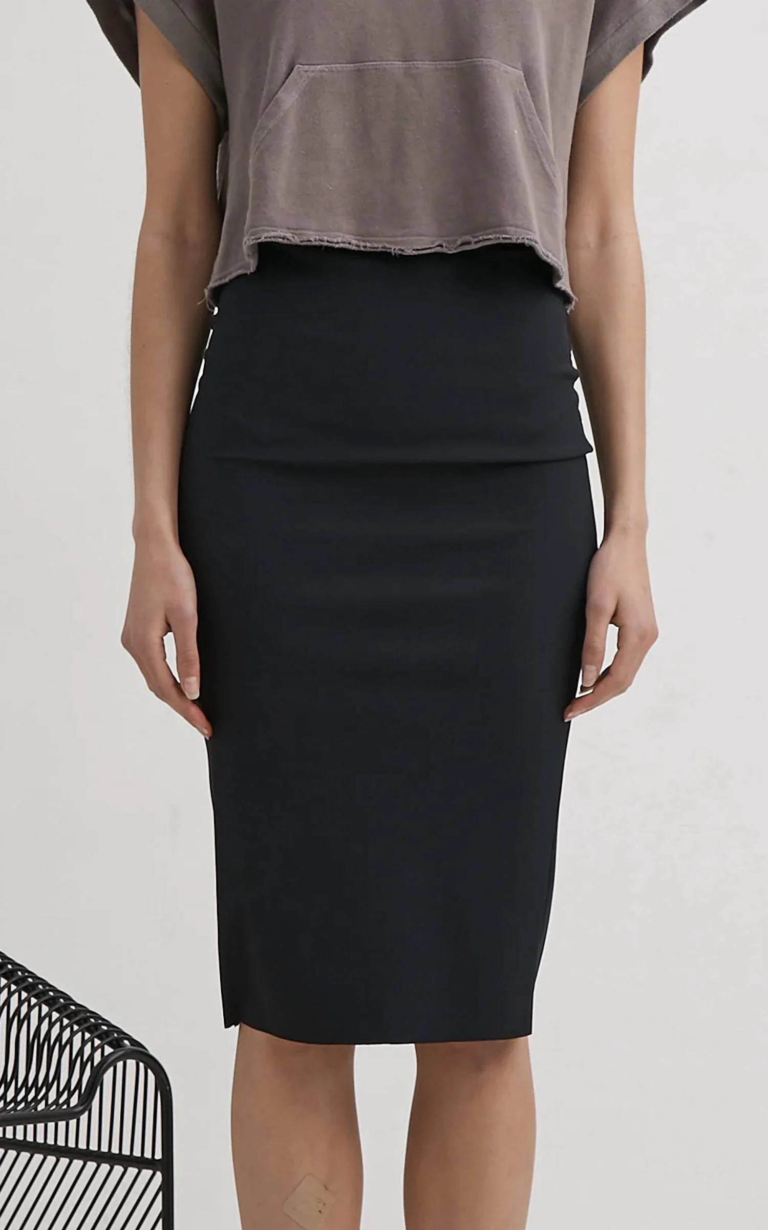Ribbed Jersey Pencil Skirt In Black